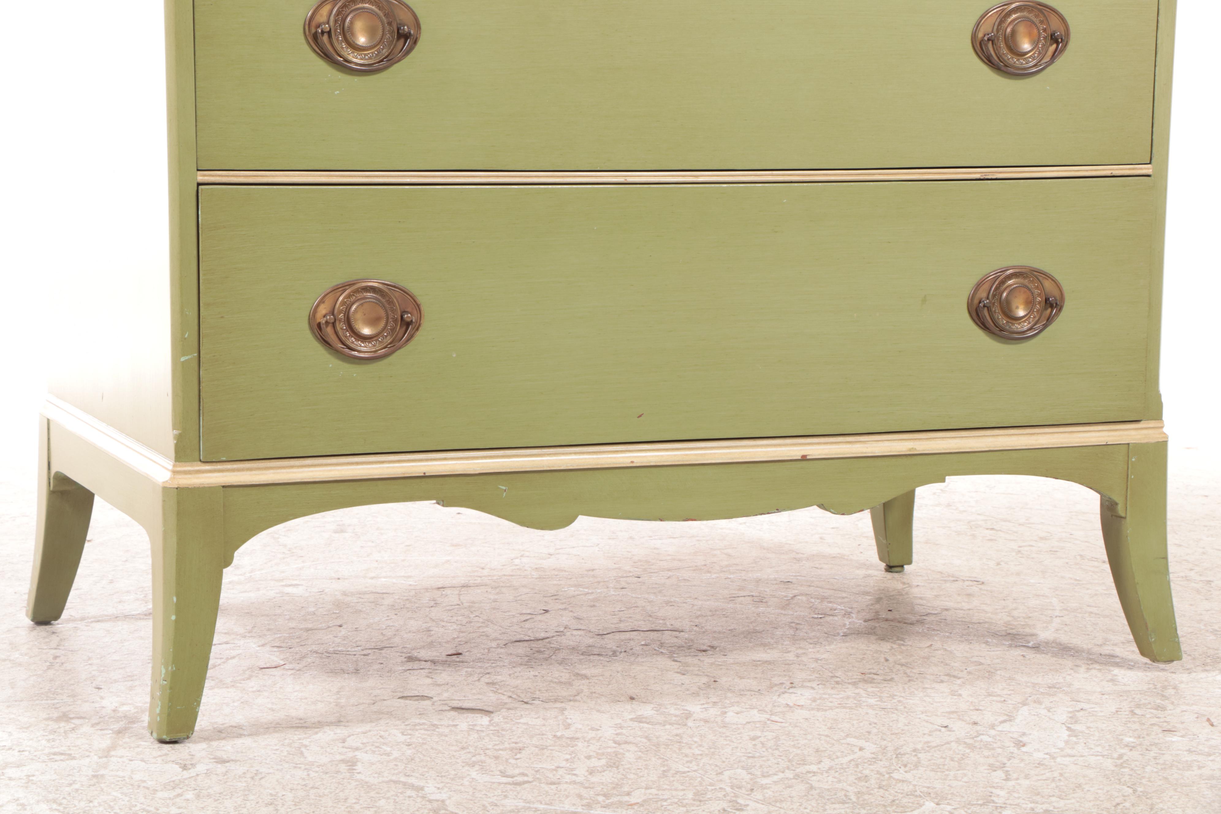 Northern Furniture Co. Federal Style Paint-Decorated Five-Drawer Chest