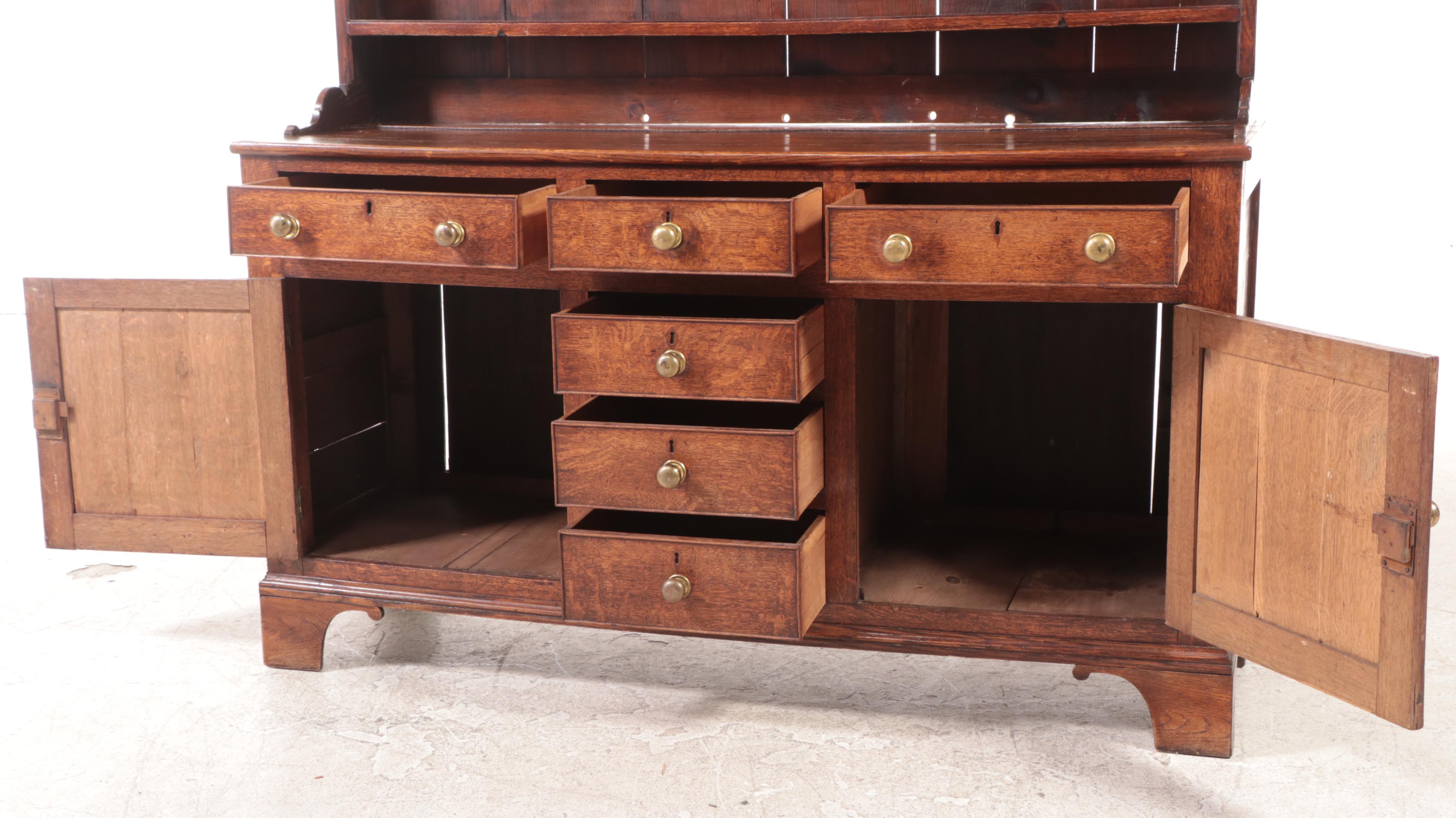 George III Oak Dresser with Plate Rack, Late 18th Century