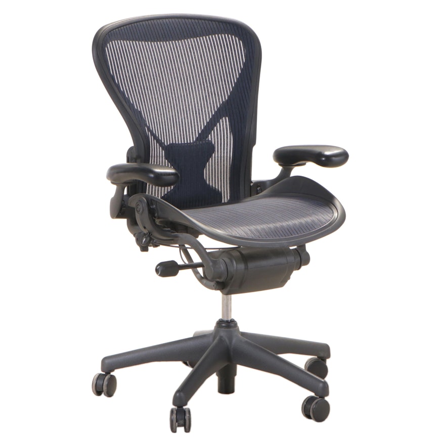 Herman Miller "Aeron AE112AWB" Swivel-Tilt Desk Chair