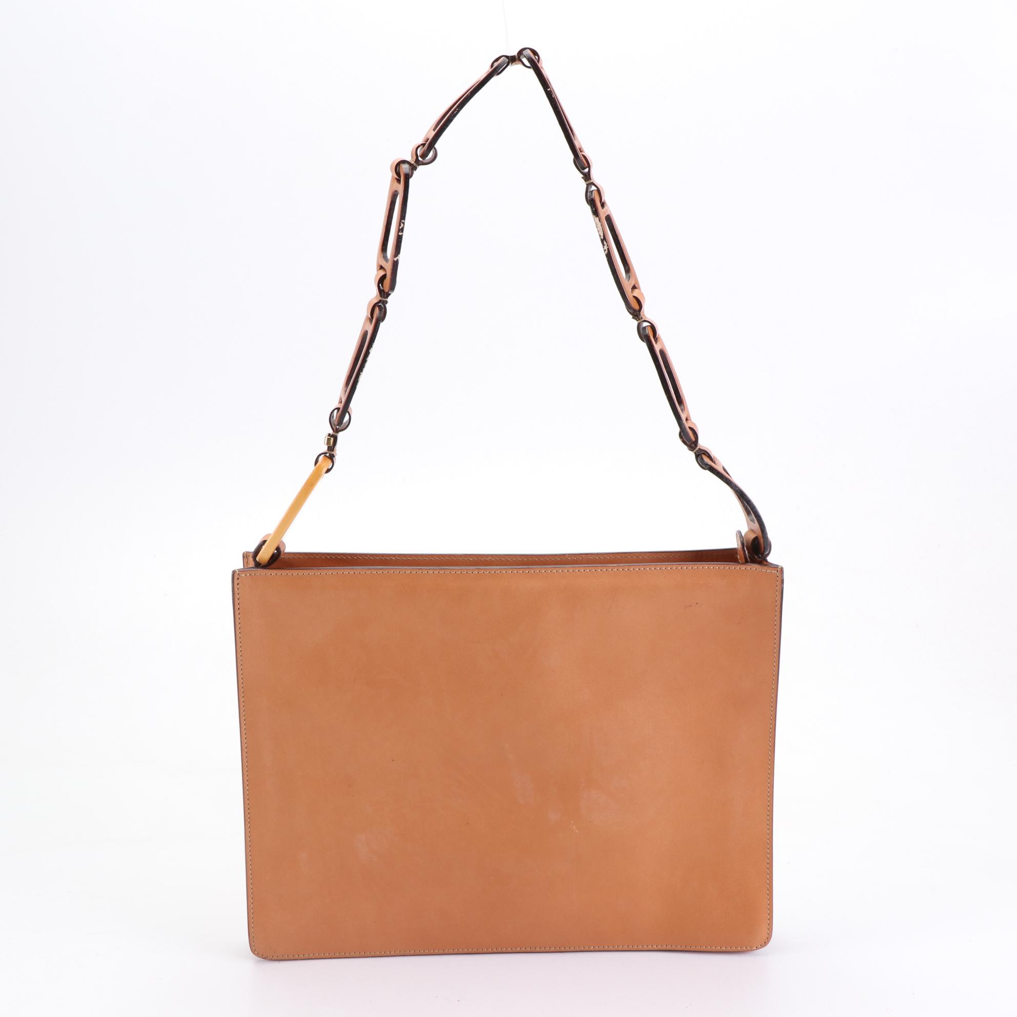 Gucci Chain-Link Strap Shoulder Bag in Brown Leather