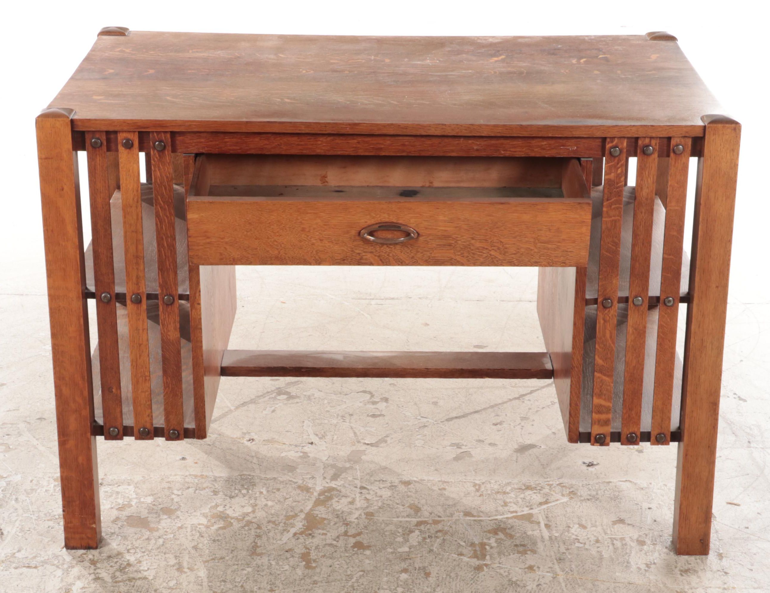 Arts and Crafts Quartersawn Oak Partner's Writing Table, Early 20th Century