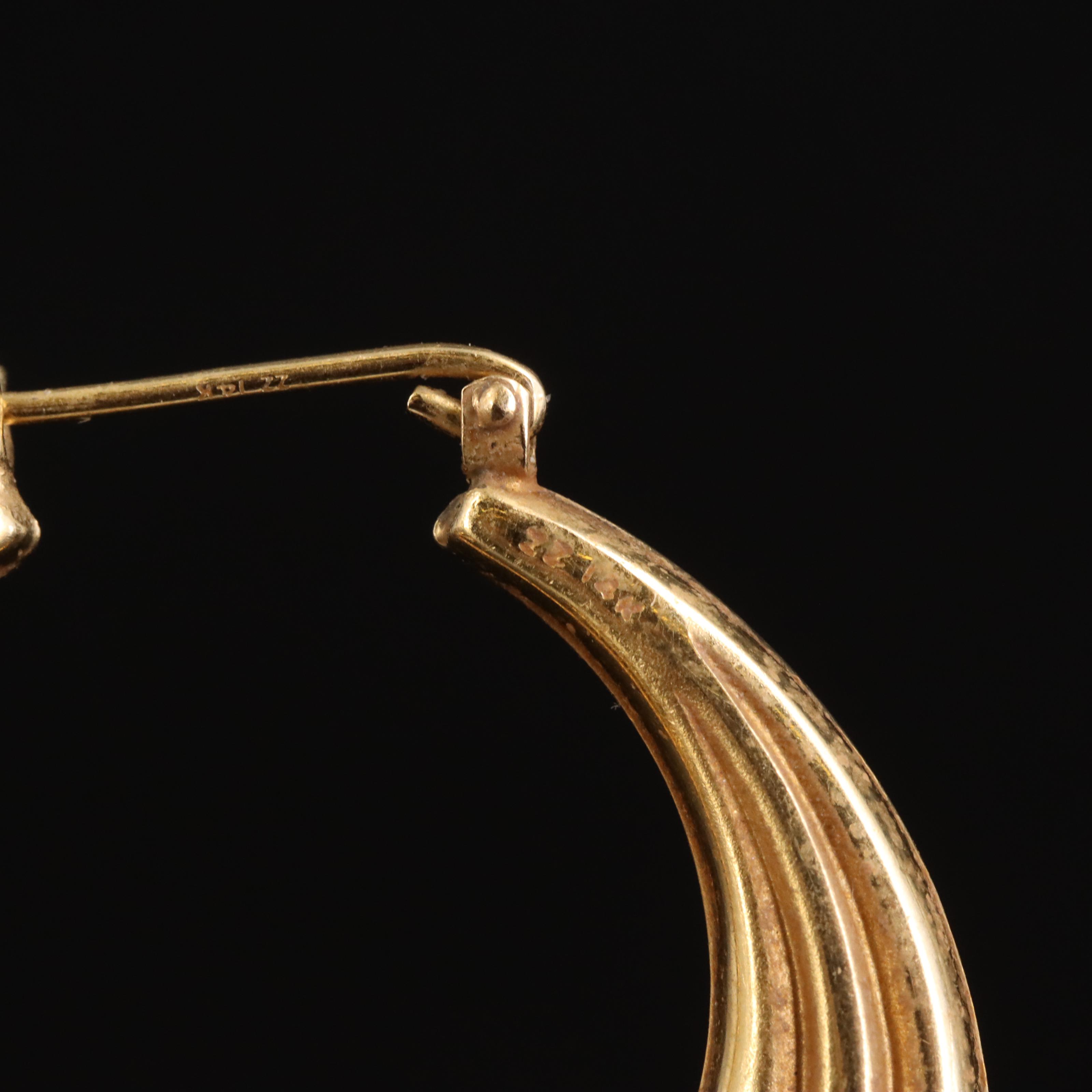 14K Fluted Hoop Earrings