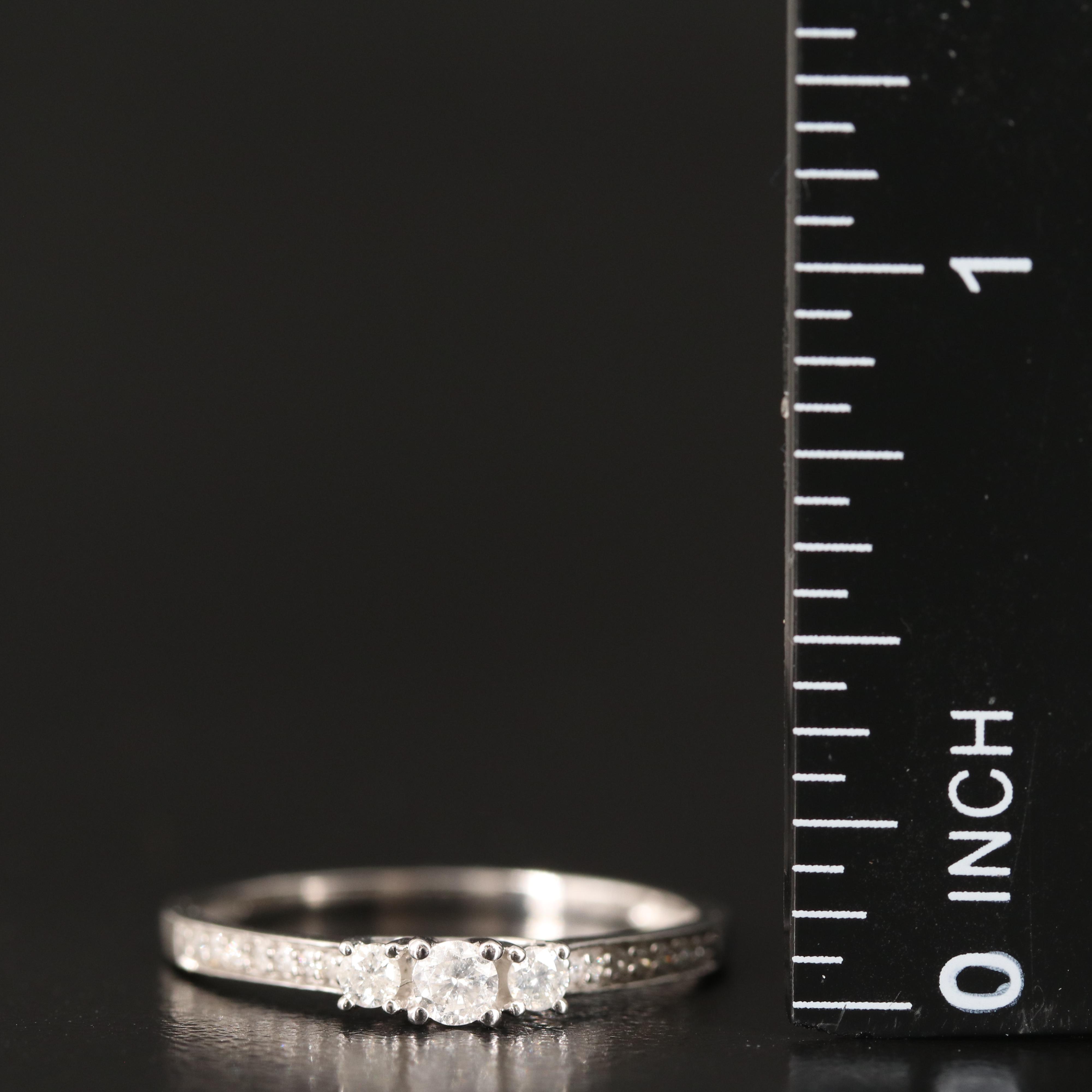10K 0.25 CTW Diamond Ring