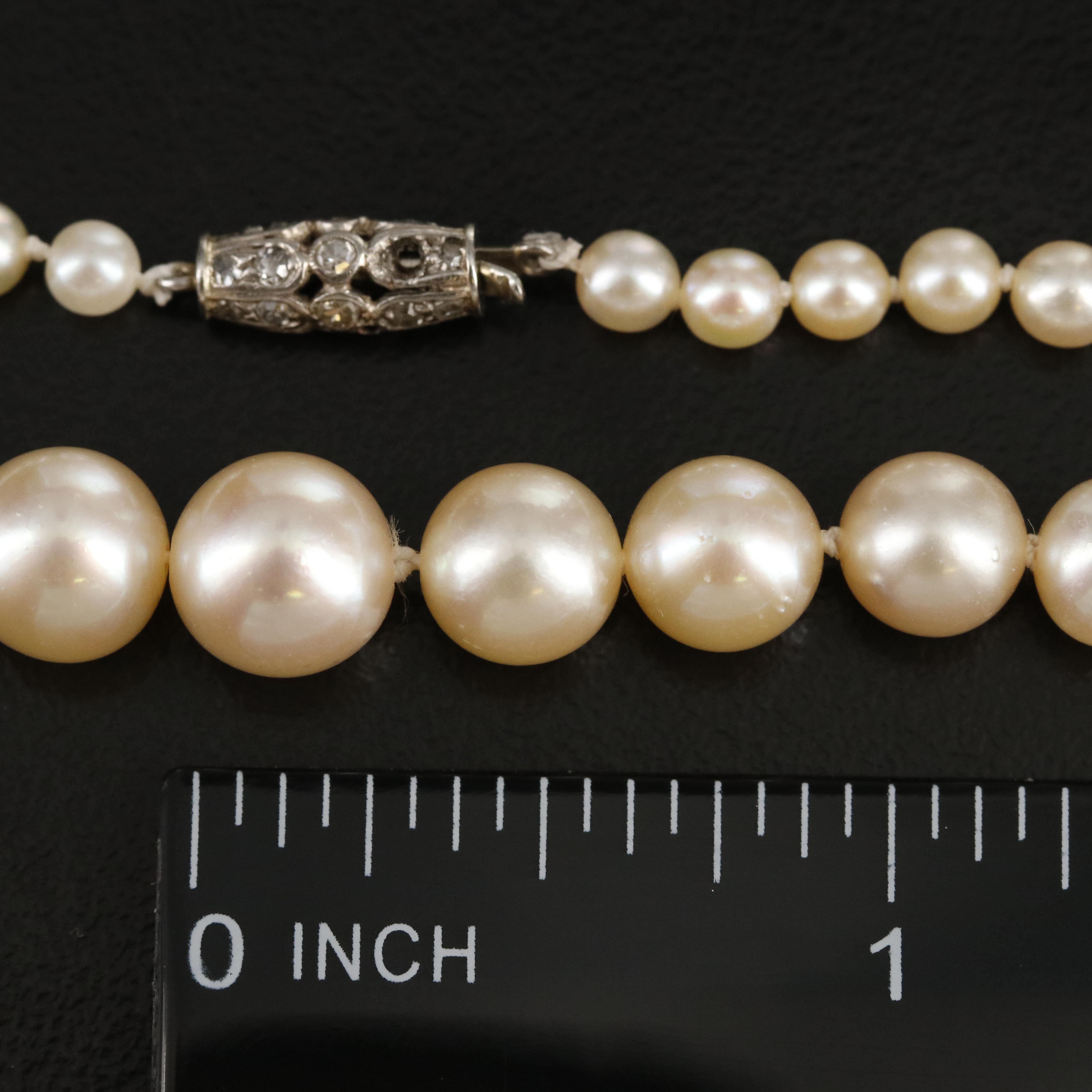 Vintage Graduating Pearl Necklace with Palladium and 18K Diamond Clasp