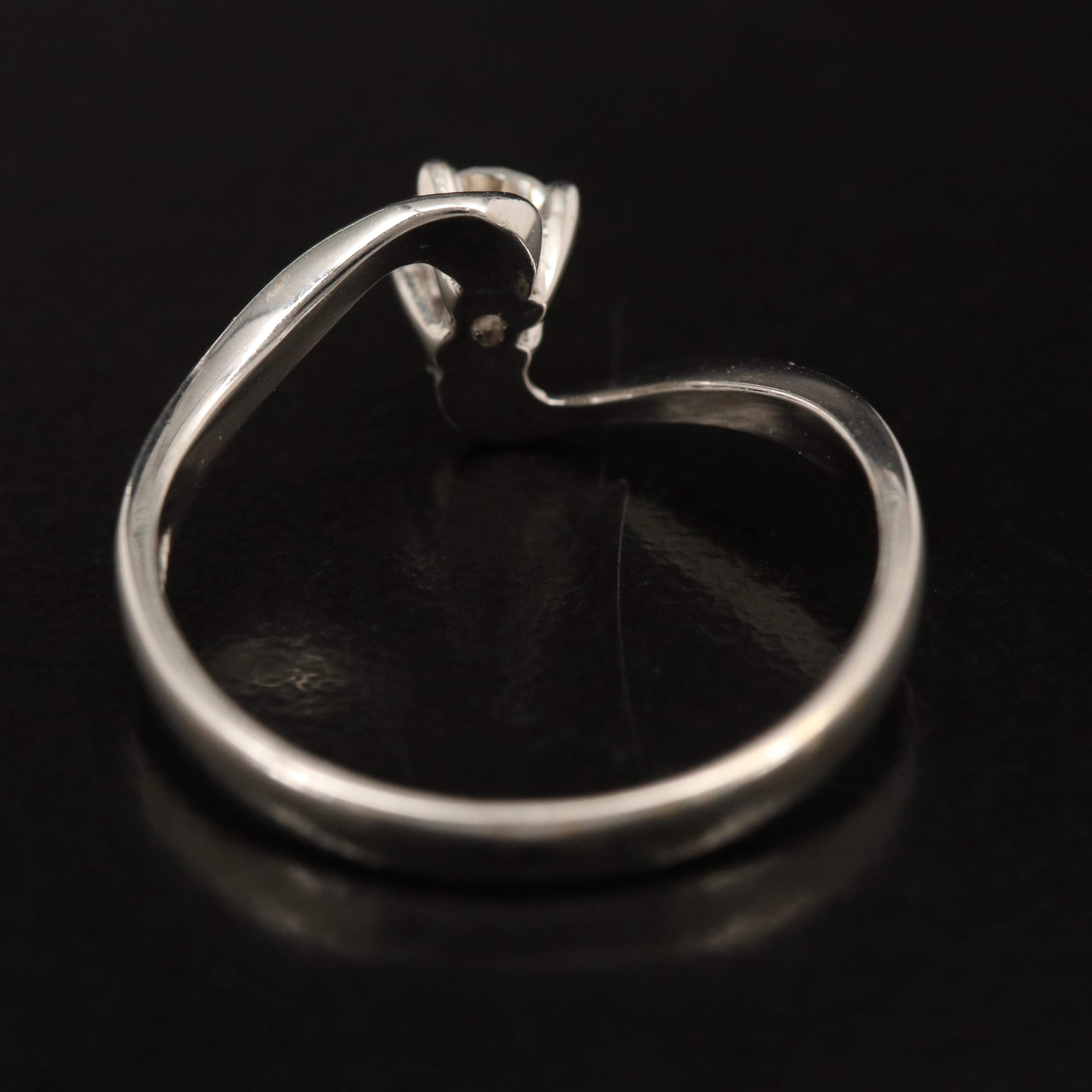 18K 0.22 CT Diamond Bypass Ring