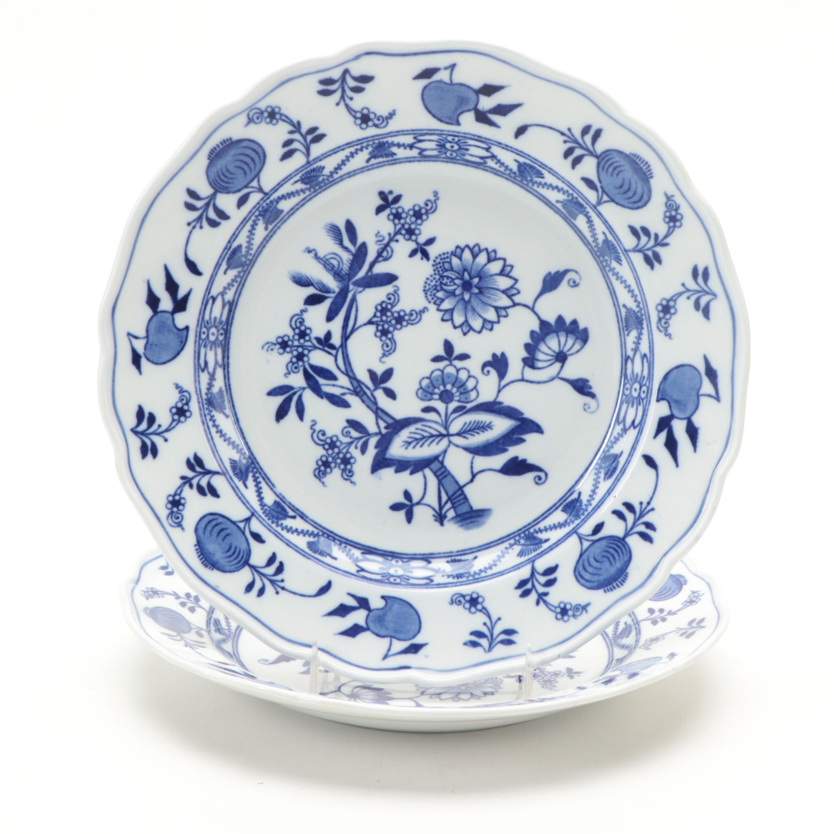 Meissen "Blue Onion" Dinner Plates with Blue Danube Japanese Porcelain Serveware