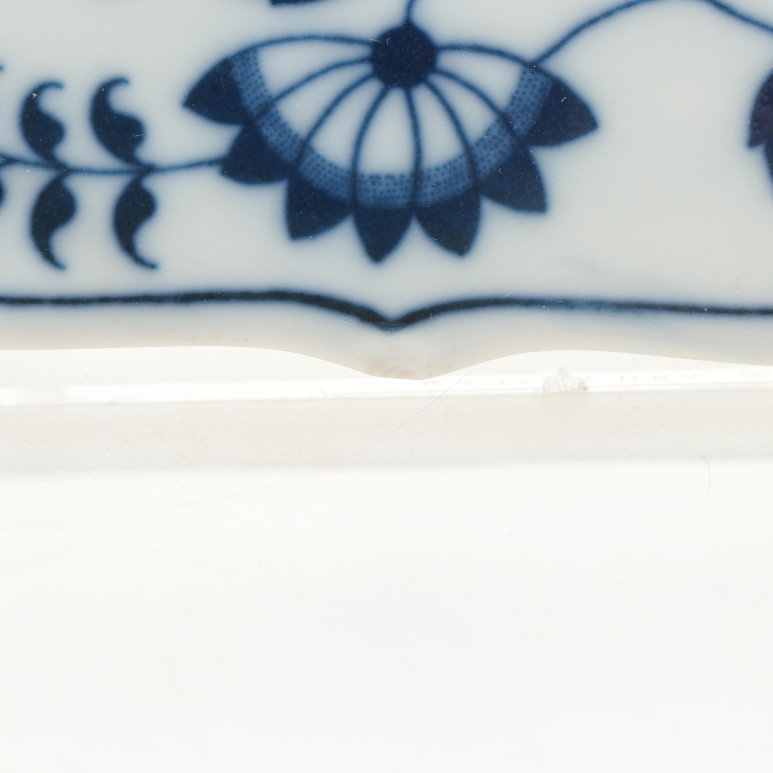 Meissen "Blue Onion" Dinner Plates with Blue Danube Japanese Porcelain Serveware