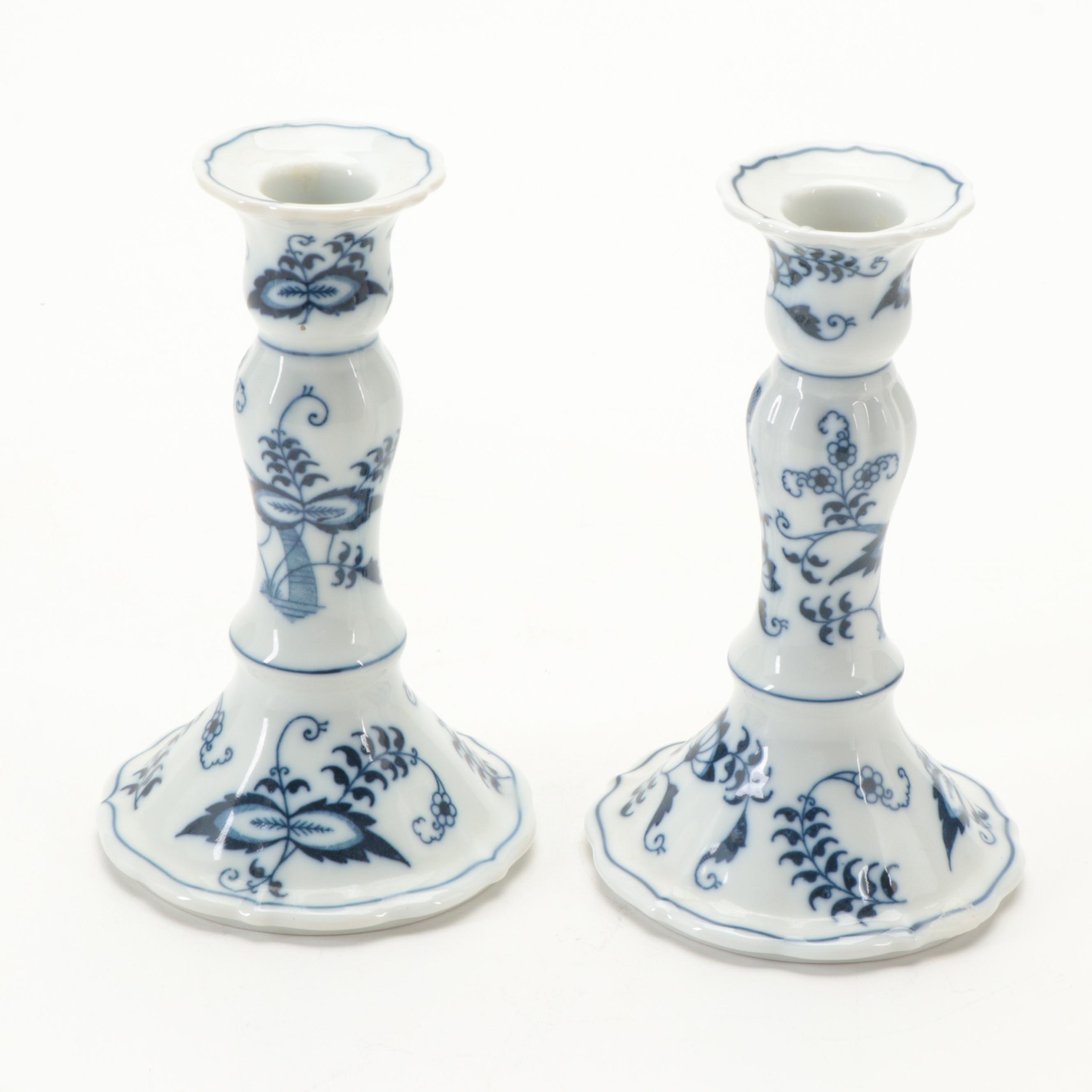 Meissen "Blue Onion" Dinner Plates with Blue Danube Japanese Porcelain Serveware