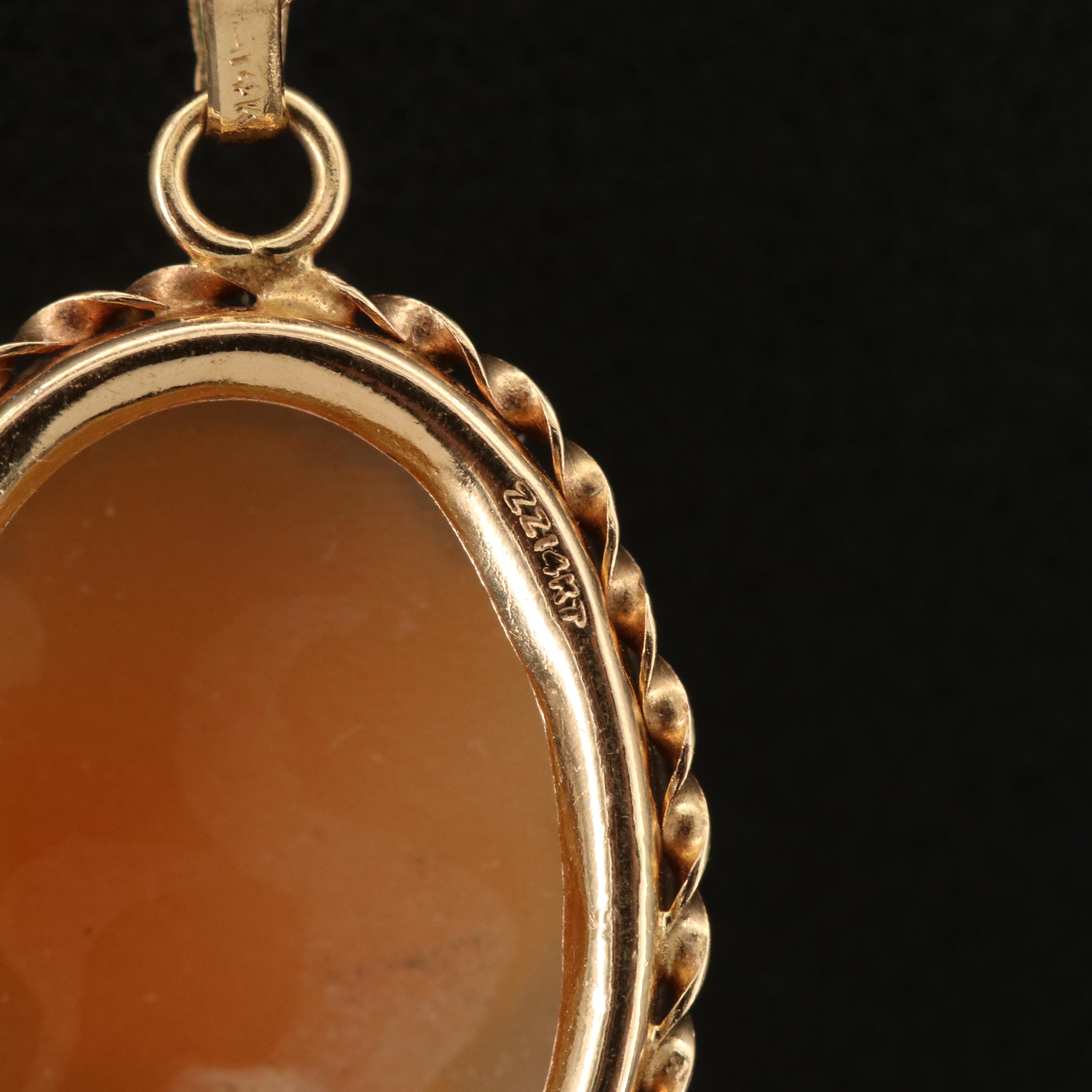 14K Shell and Diamond Cameo Habillé Pendant