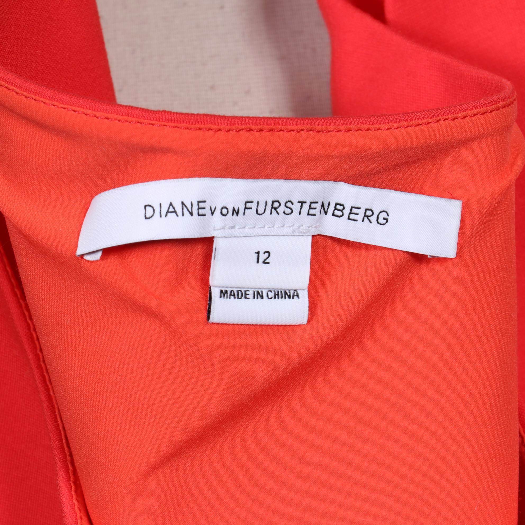 Diane von Furstenberg Short Sleeve Knit Dress
