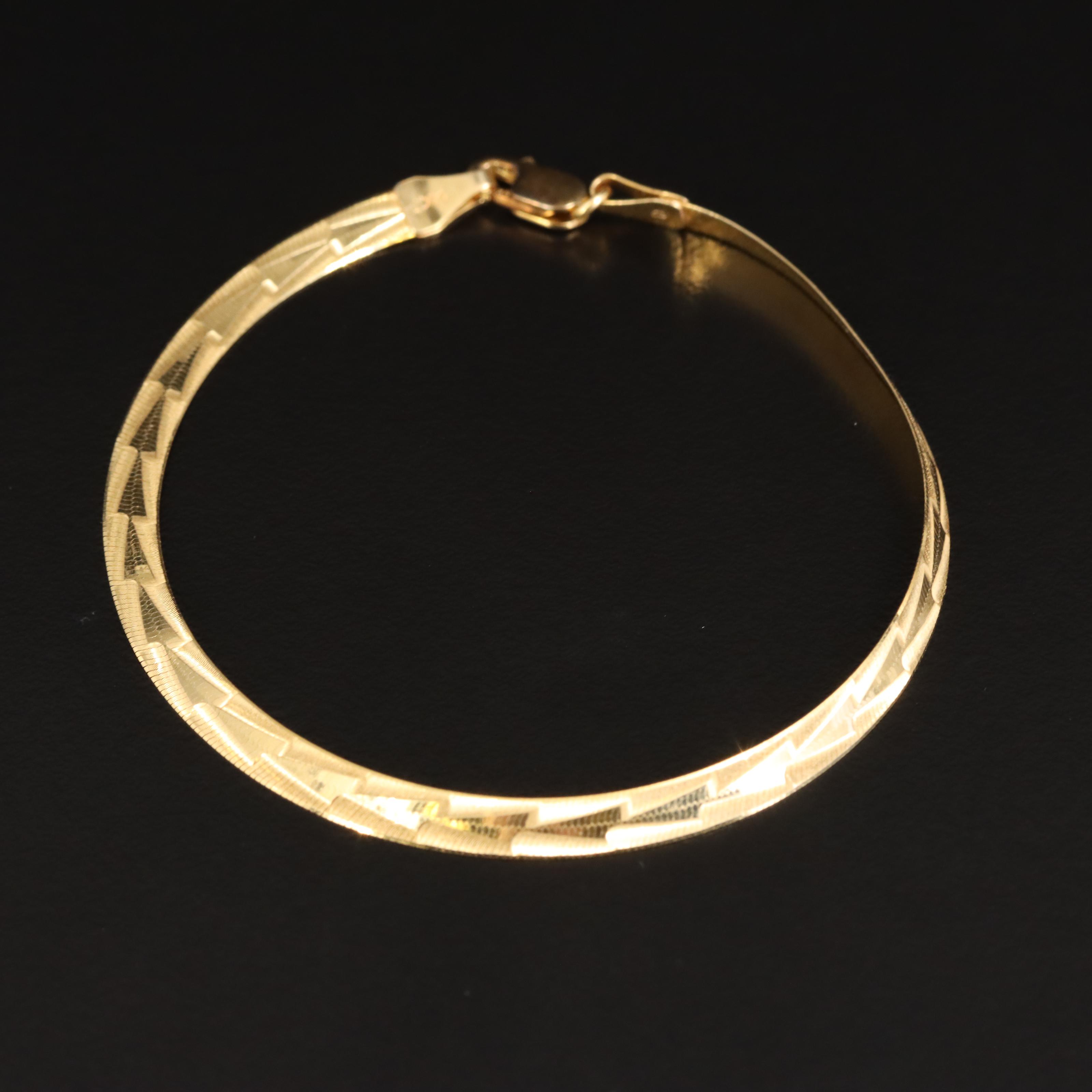 14K Patterned Herringbone Chain Bracelet