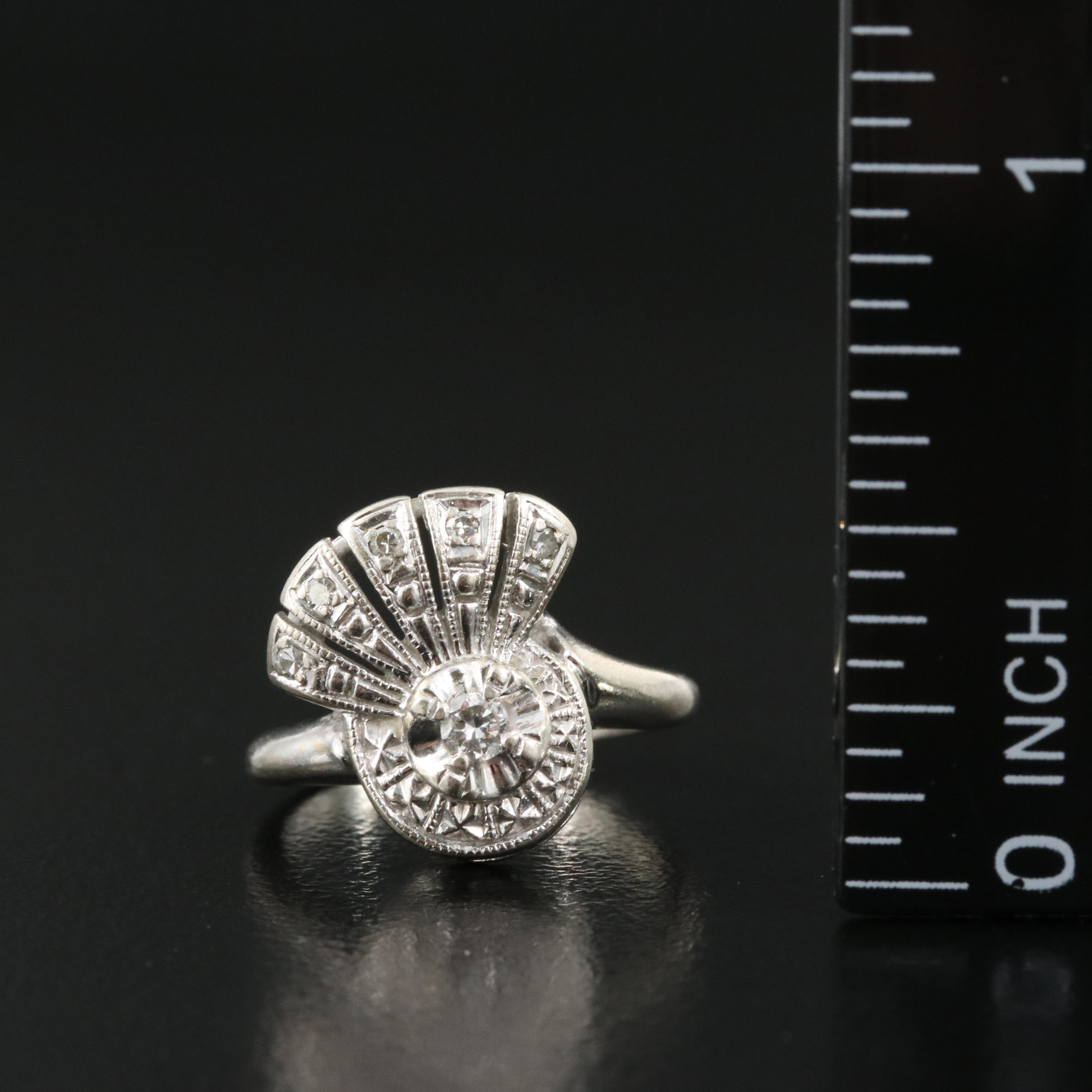 Vintage 14K 0.10 CTW Diamond Ring