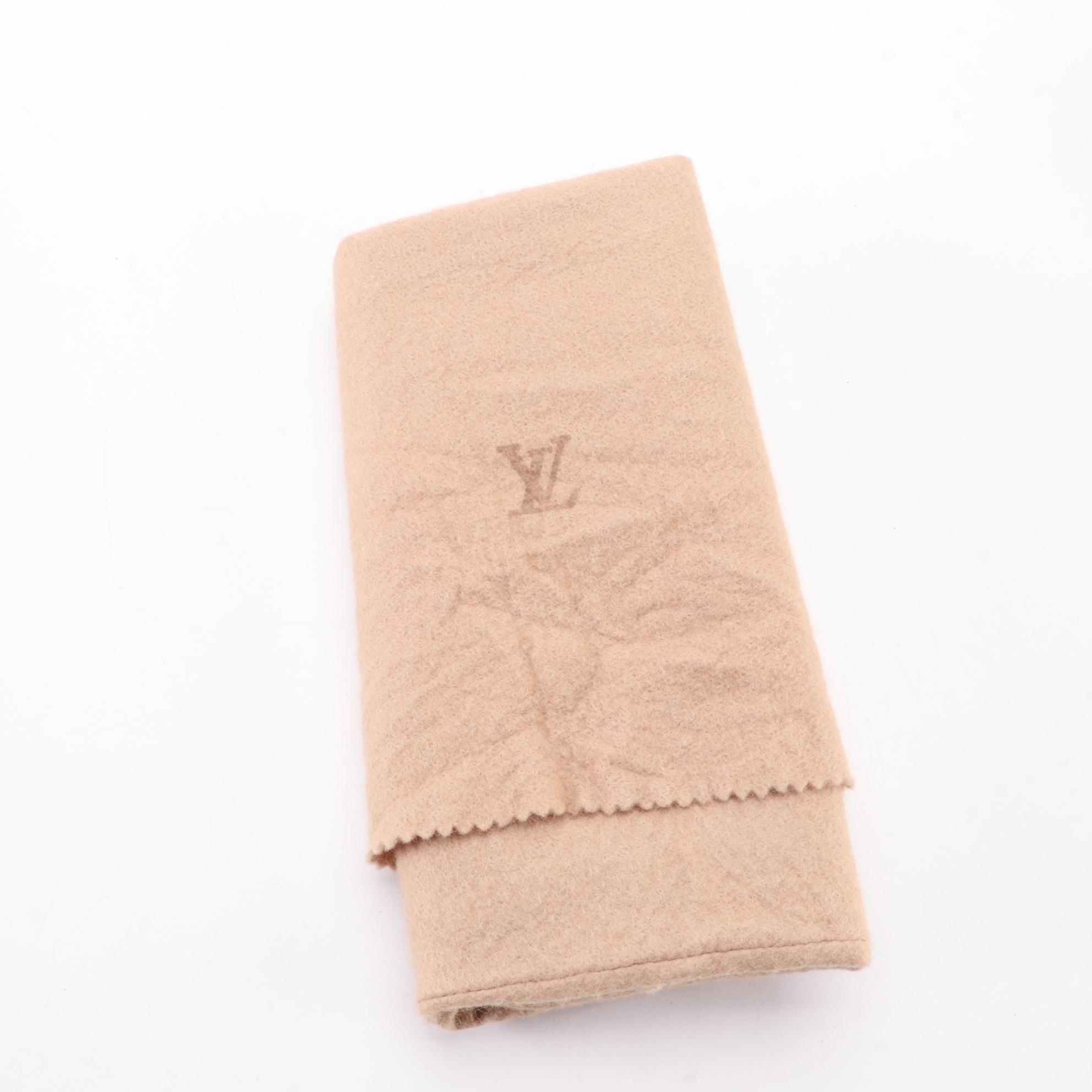 Louis Vuitton Art Deco Clutch in Black Epi Leather