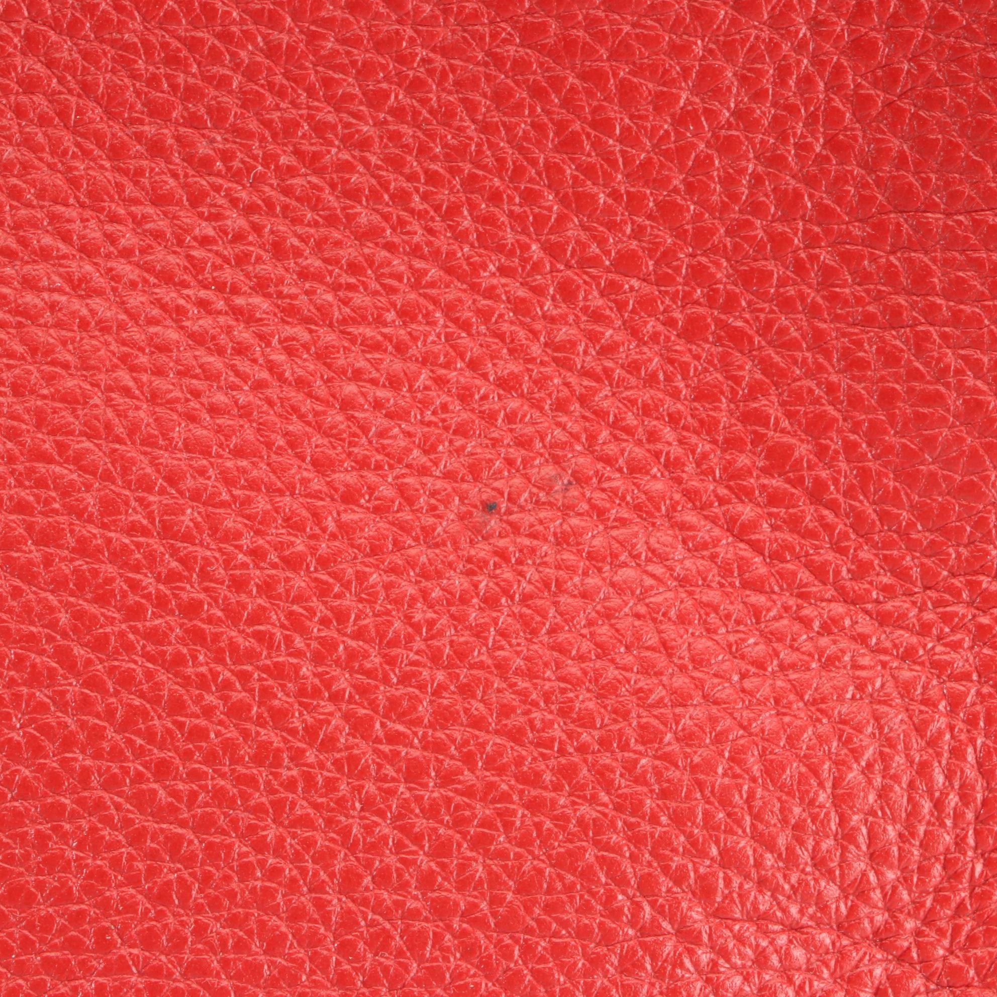 Prada Vitello Daino Crossbody in Red Grained Leather