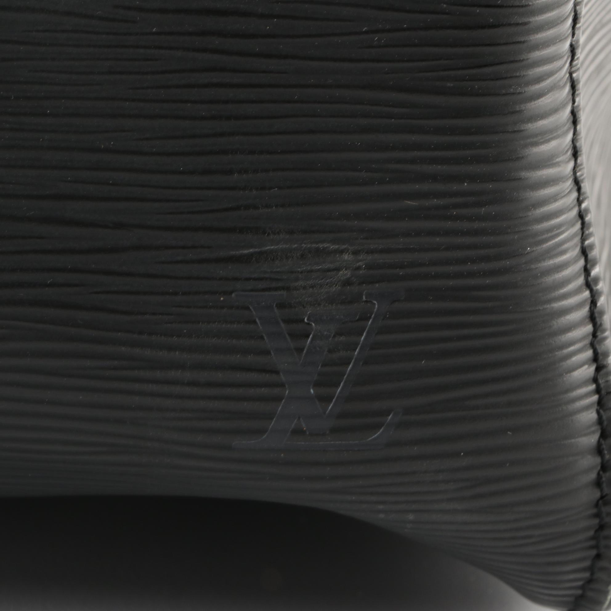 Louis Vuitton Keepall 45 in Black Epi Leather