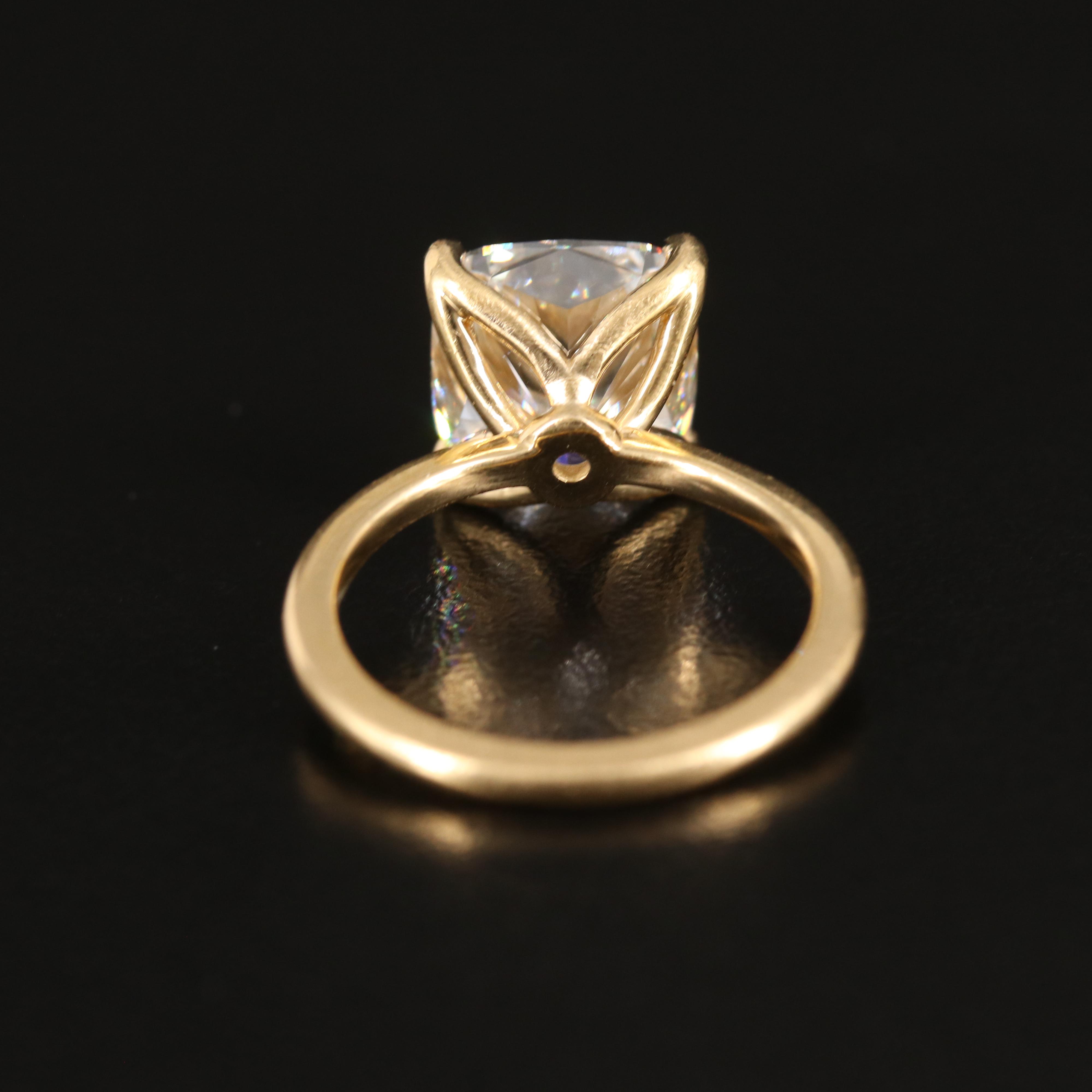 18K 5.01 CT Lab Grown Diamond Solitaire Ring with IGI Report