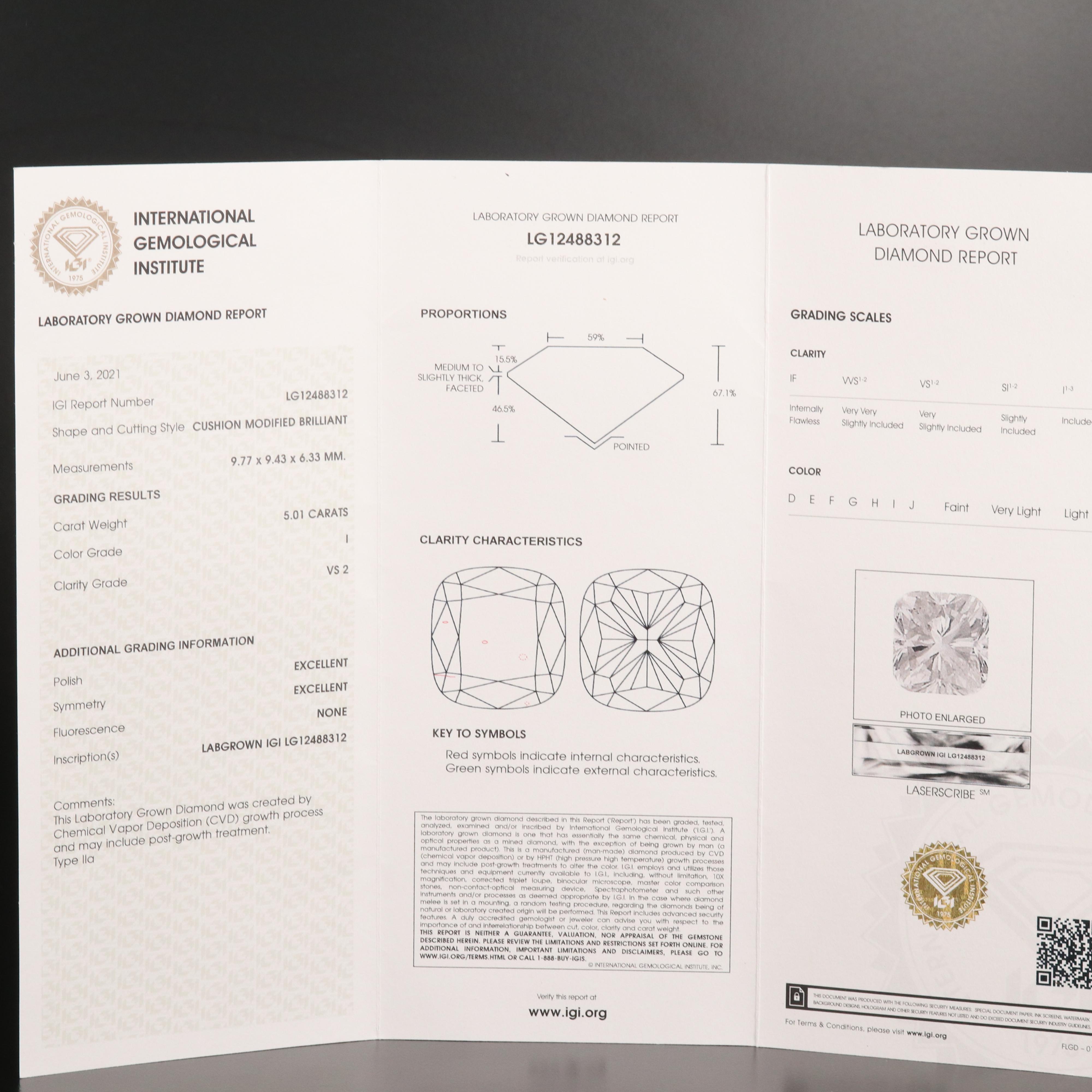 18K 5.01 CT Lab Grown Diamond Solitaire Ring with IGI Report