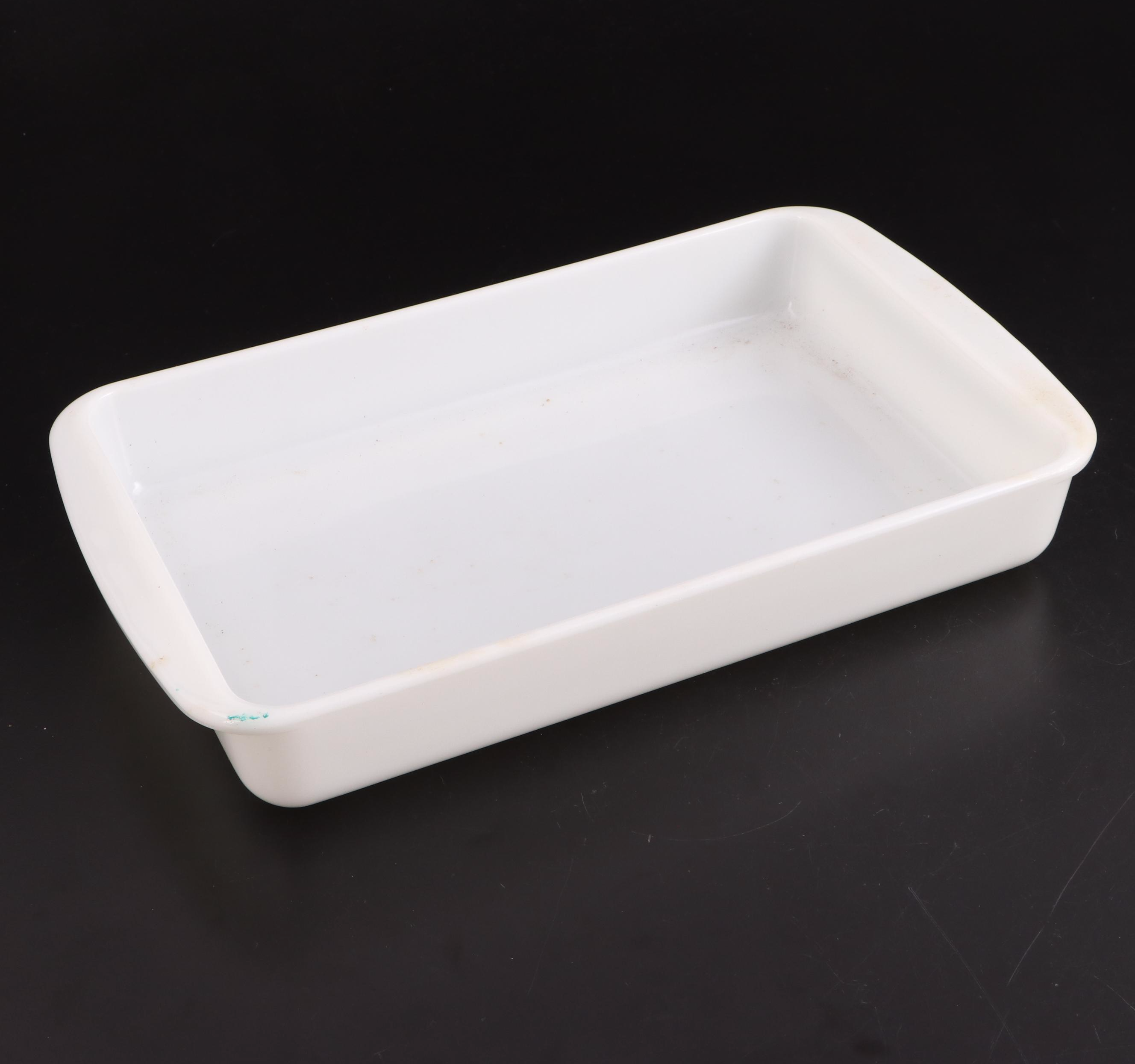 Pyrex Casseroles and Cradles with Refrigerator Set Covered Dishes