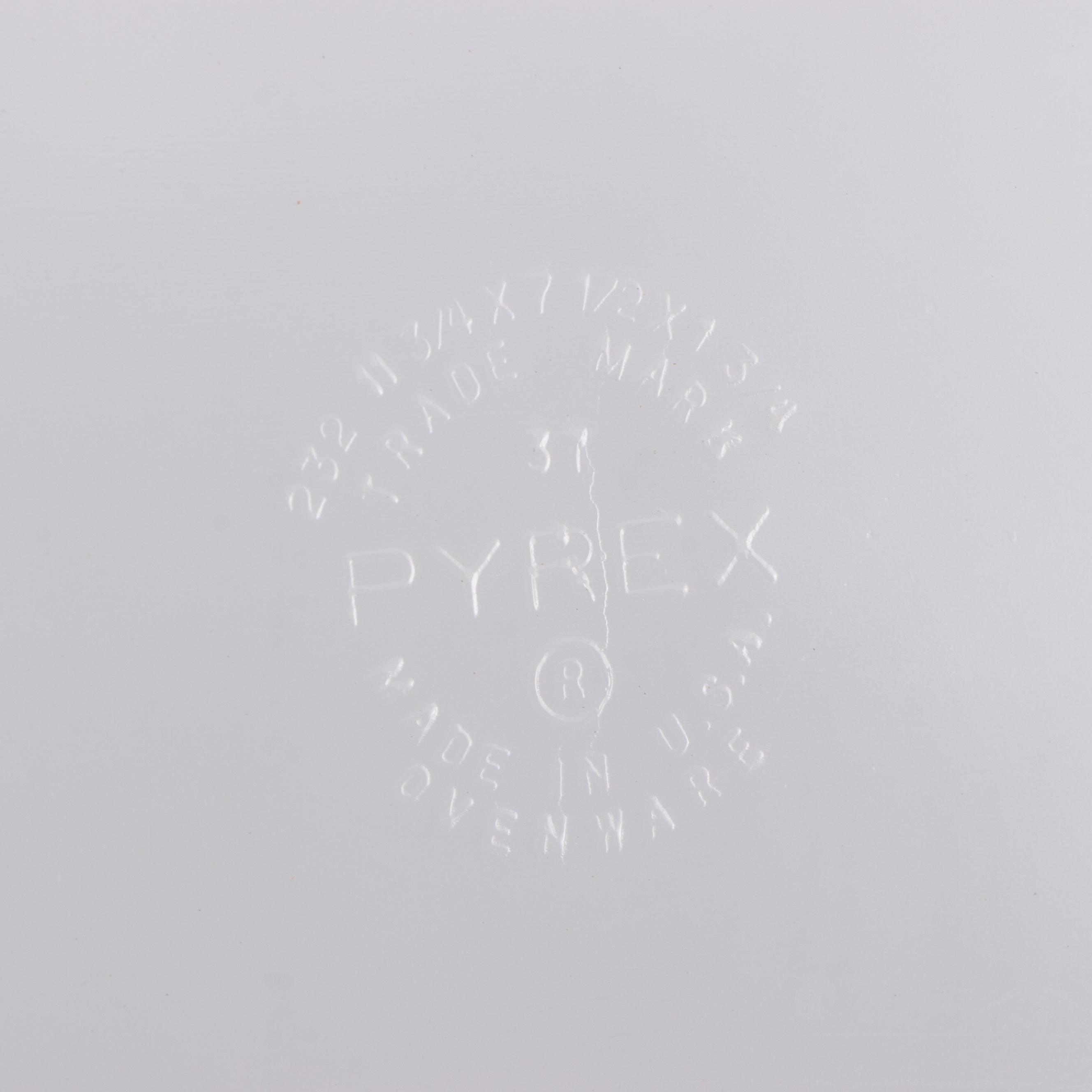 Pyrex Casseroles and Cradles with Refrigerator Set Covered Dishes