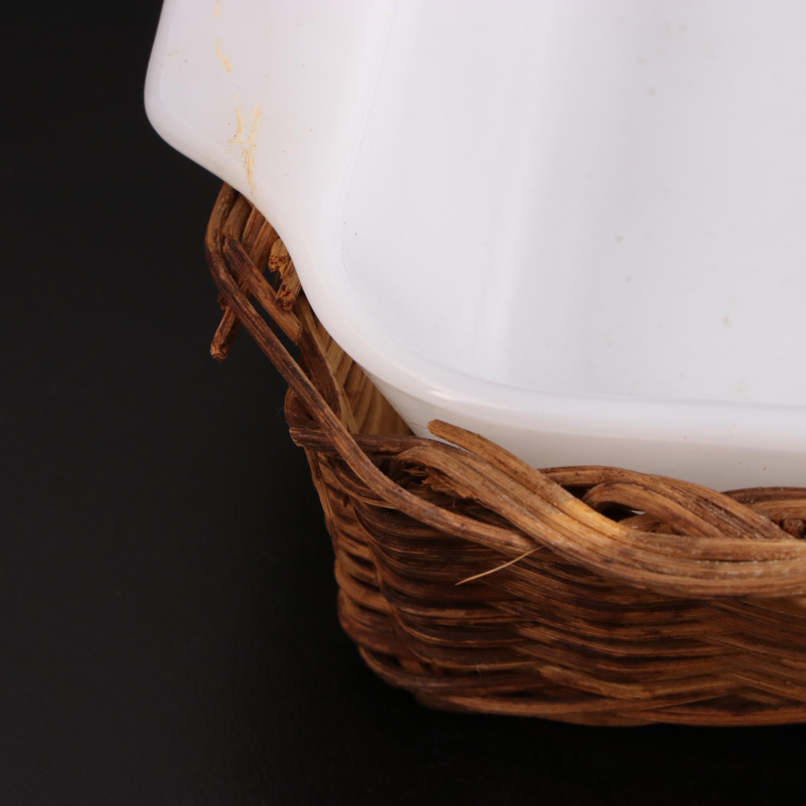 Pyrex Casseroles and Cradles with Refrigerator Set Covered Dishes