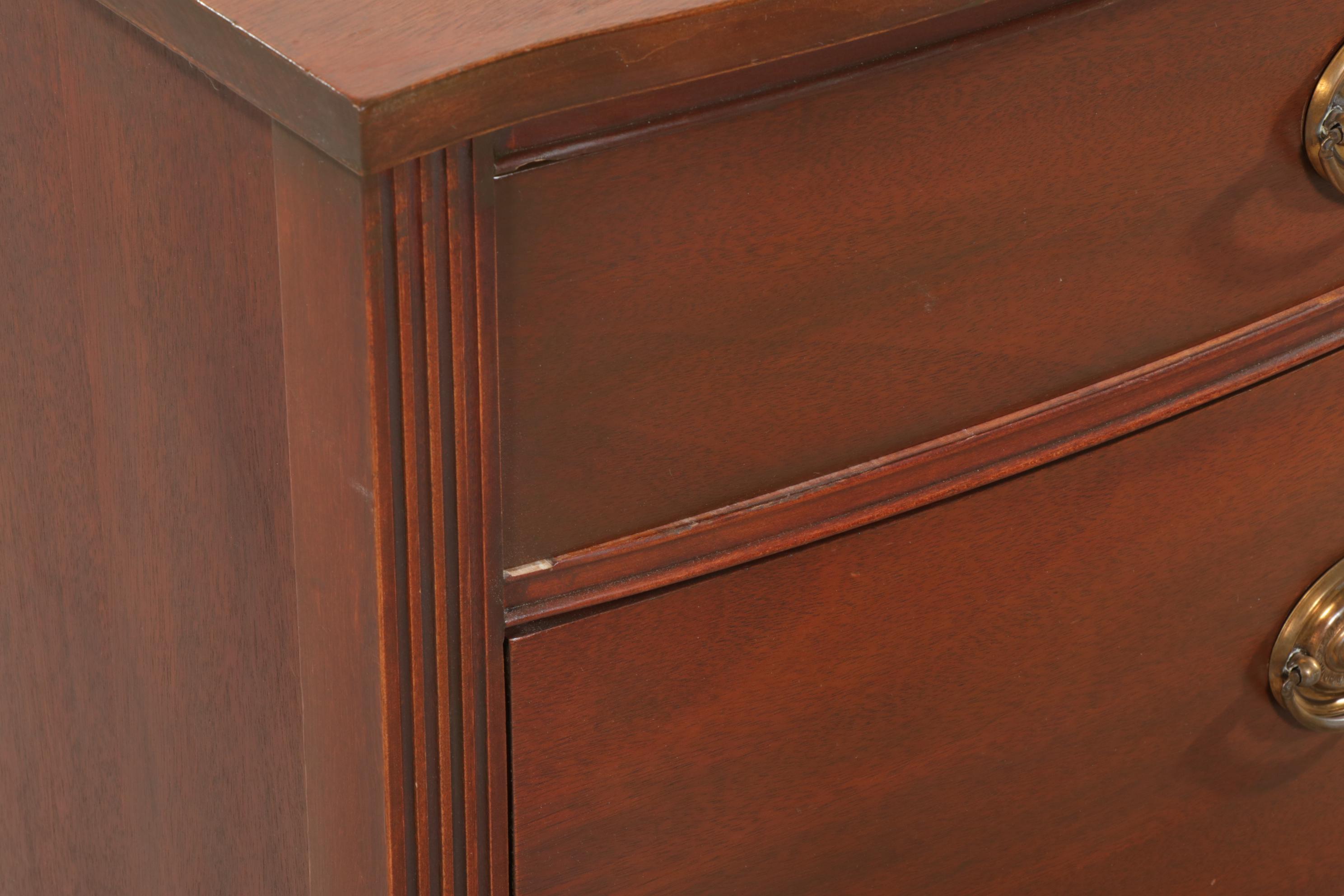 Hepplewhite Style Mahogany Dresser and Nightstand, Mid to Late 20th Century