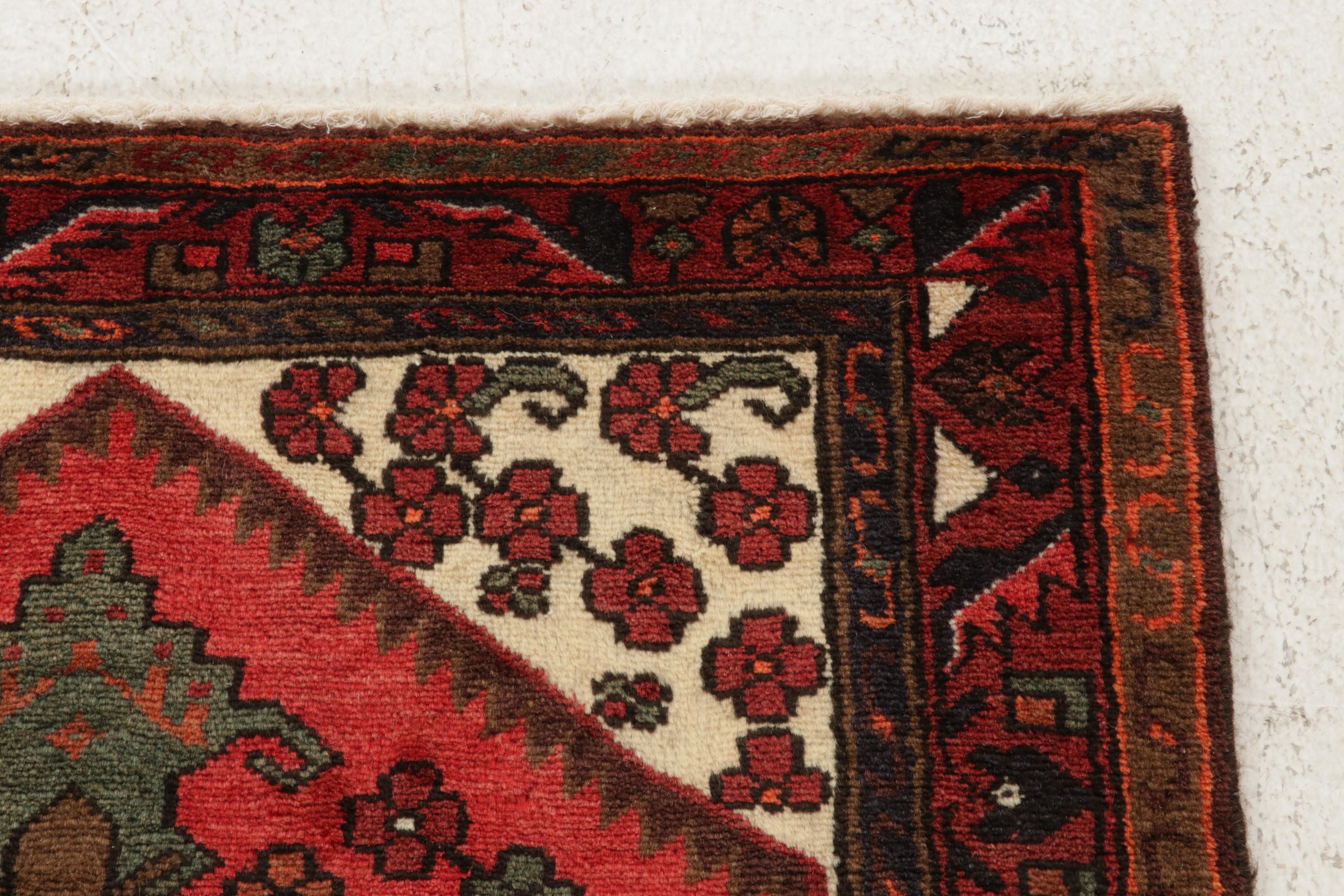 3'2 x 5'5 Hand-Knotted Persian Zanjan Rug, Circa 1980s