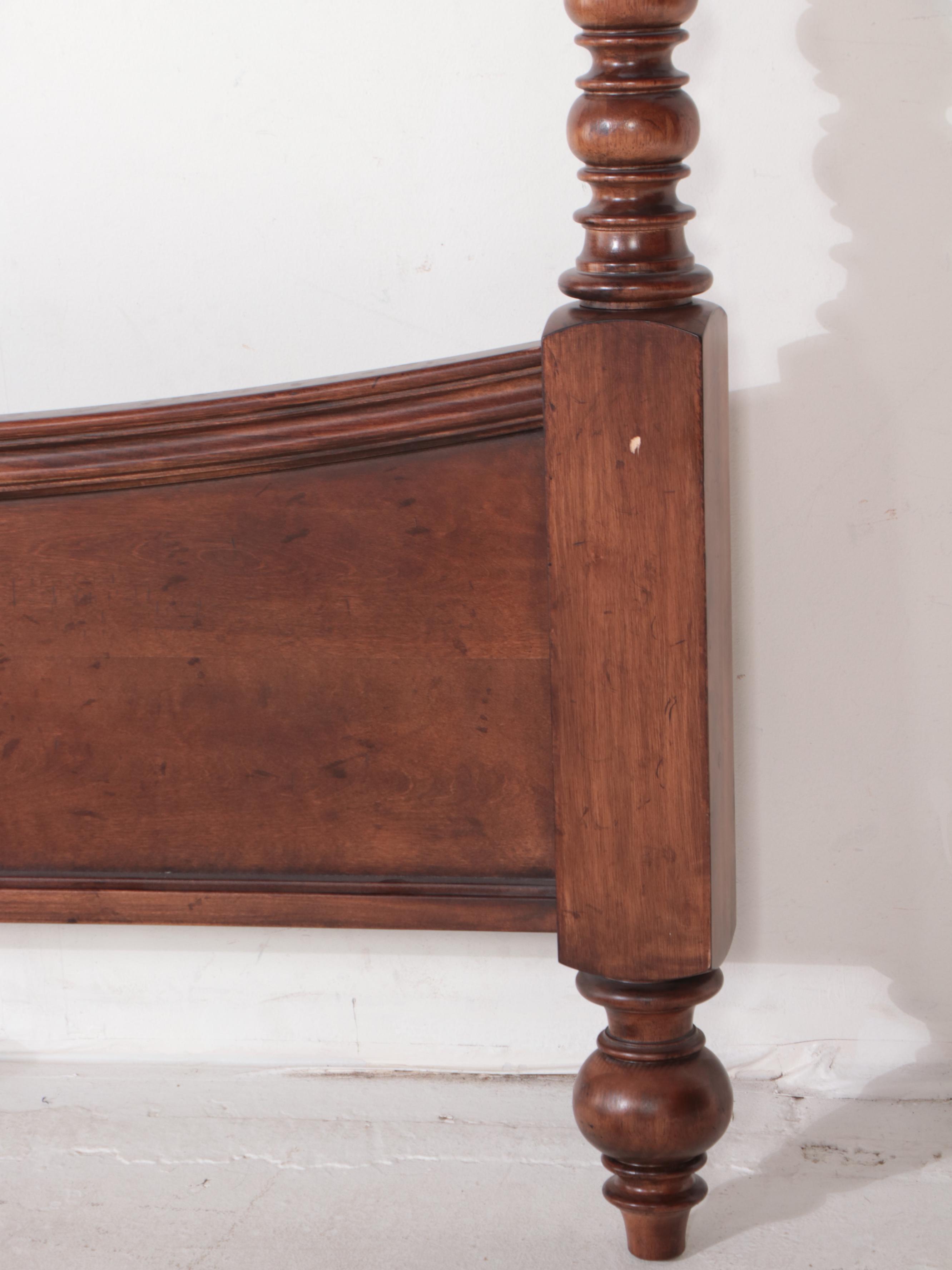 Paula Deen Home for Universal Furniture "Dogwood-Low Tide" Queen Size Bed