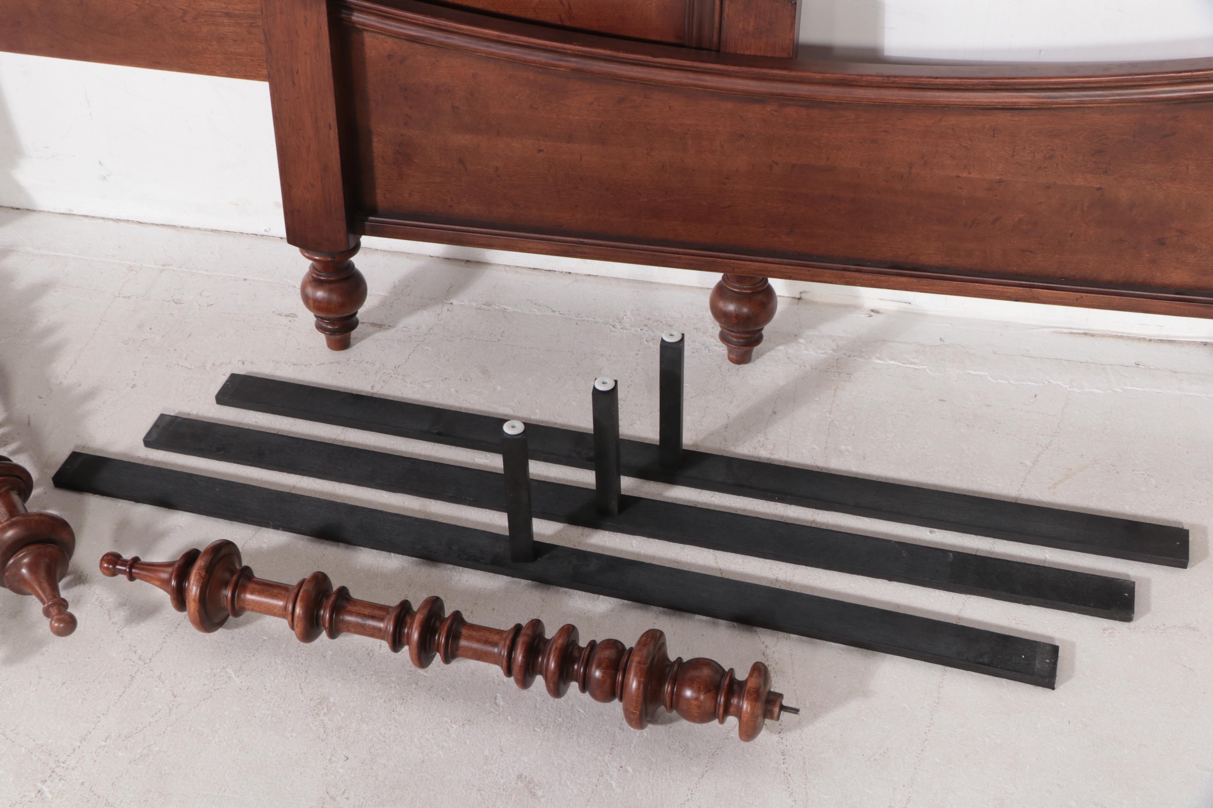 Paula Deen Home for Universal Furniture "Dogwood-Low Tide" Queen Size Bed