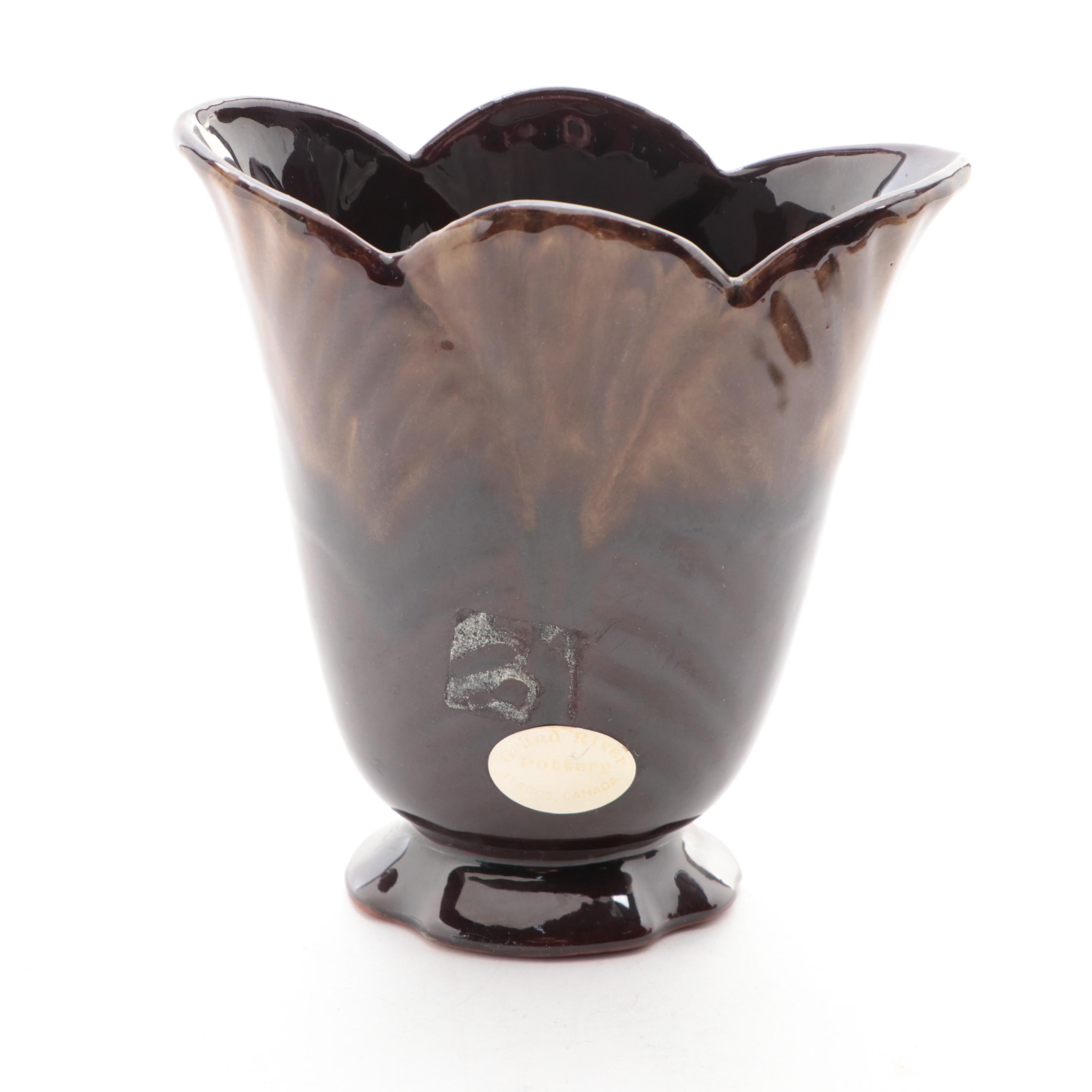 Canadian Grand River Pottery Turtle and Inuit Figurine with Fan Vase