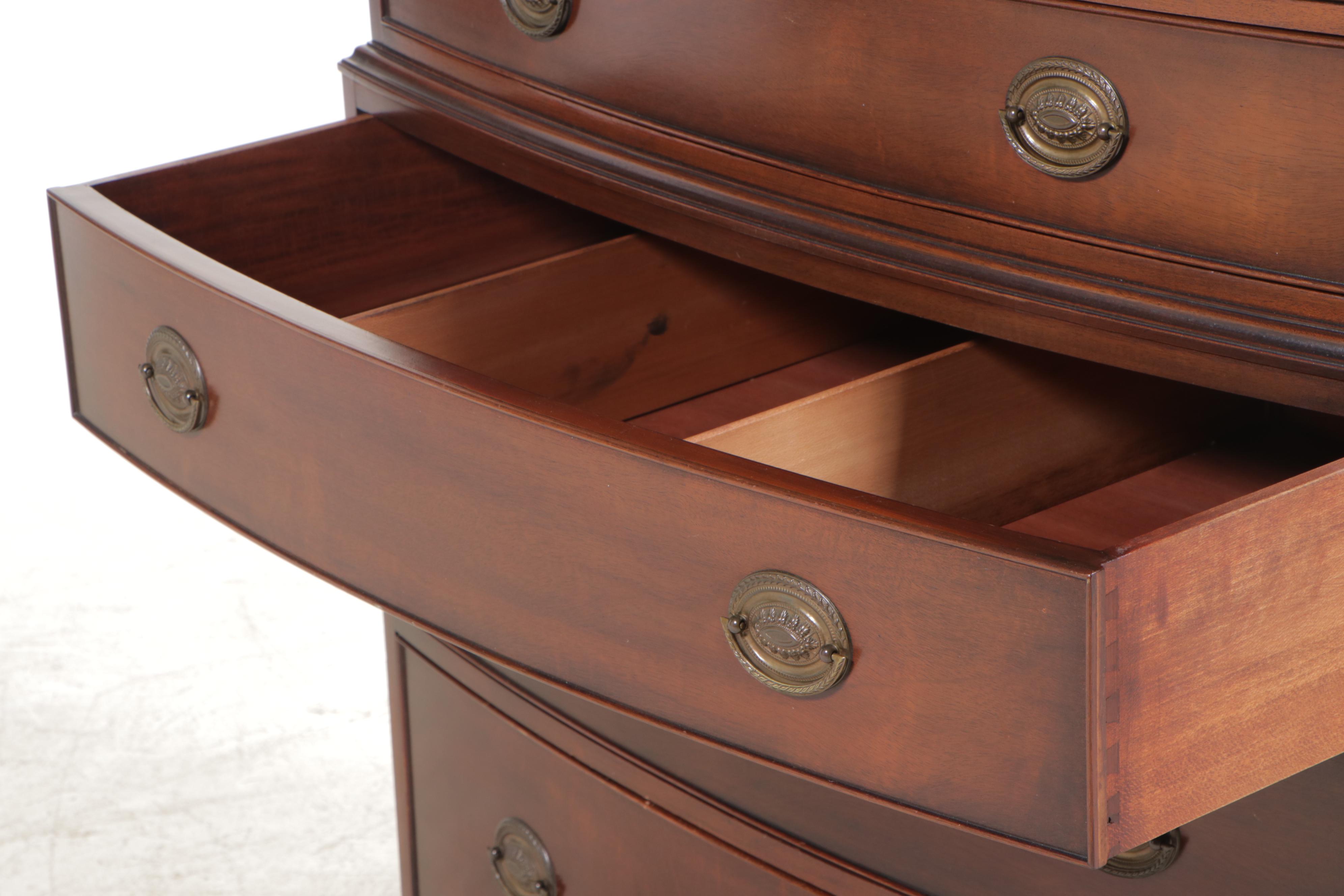 Kindel Federal Style Mahogany Seven-Drawer Bowfront Chest