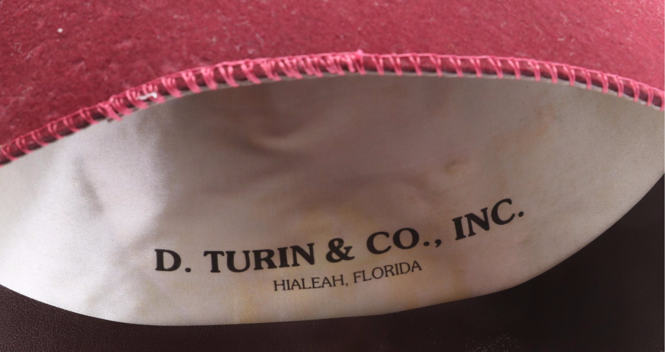 Syrian Shrine of Cincinnati, Ohio Embellished Shriners Fez Hats with Hat Box