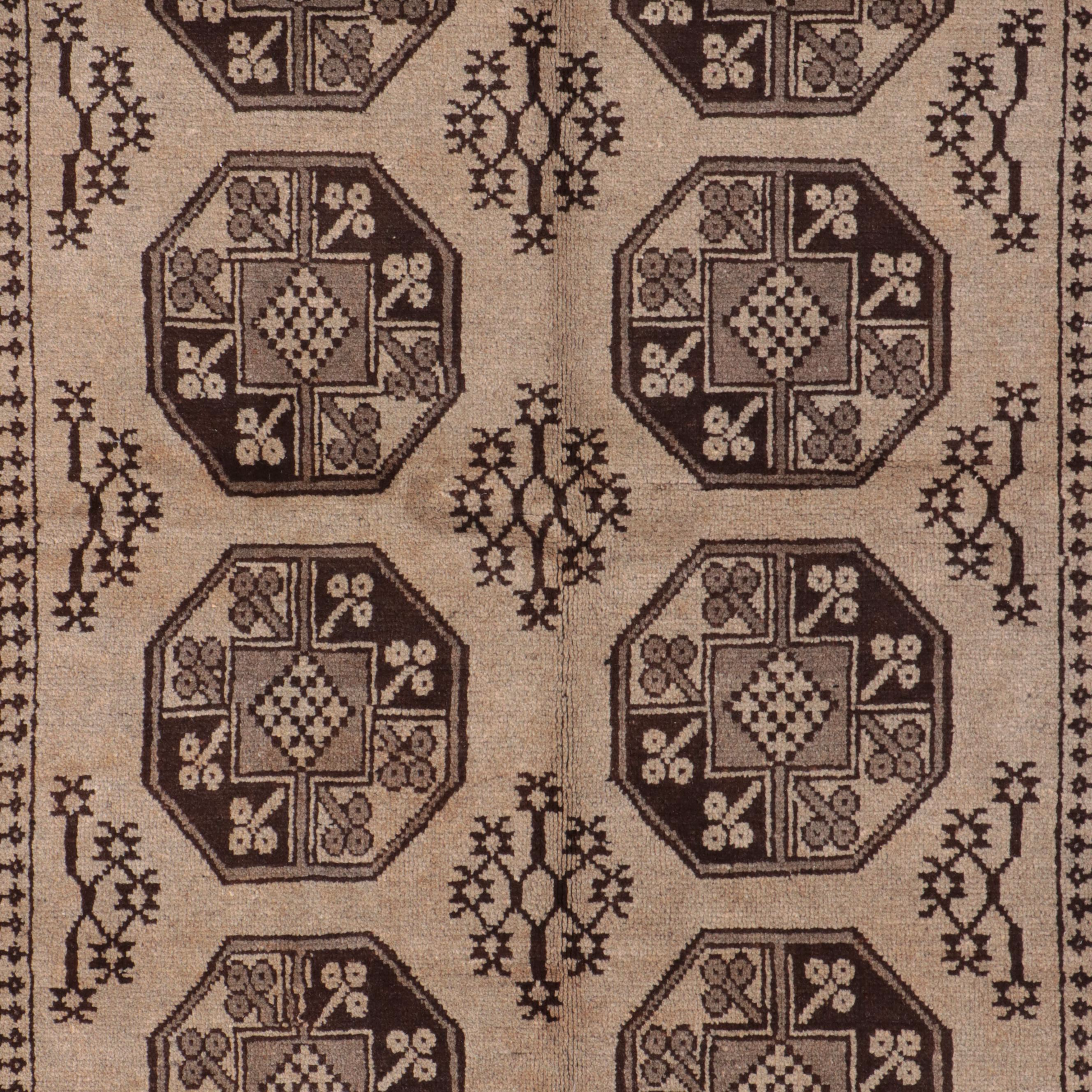 4'11 x 6'6 Hand-Knotted Afghan "Elephant Foot' Gul Accent Rug