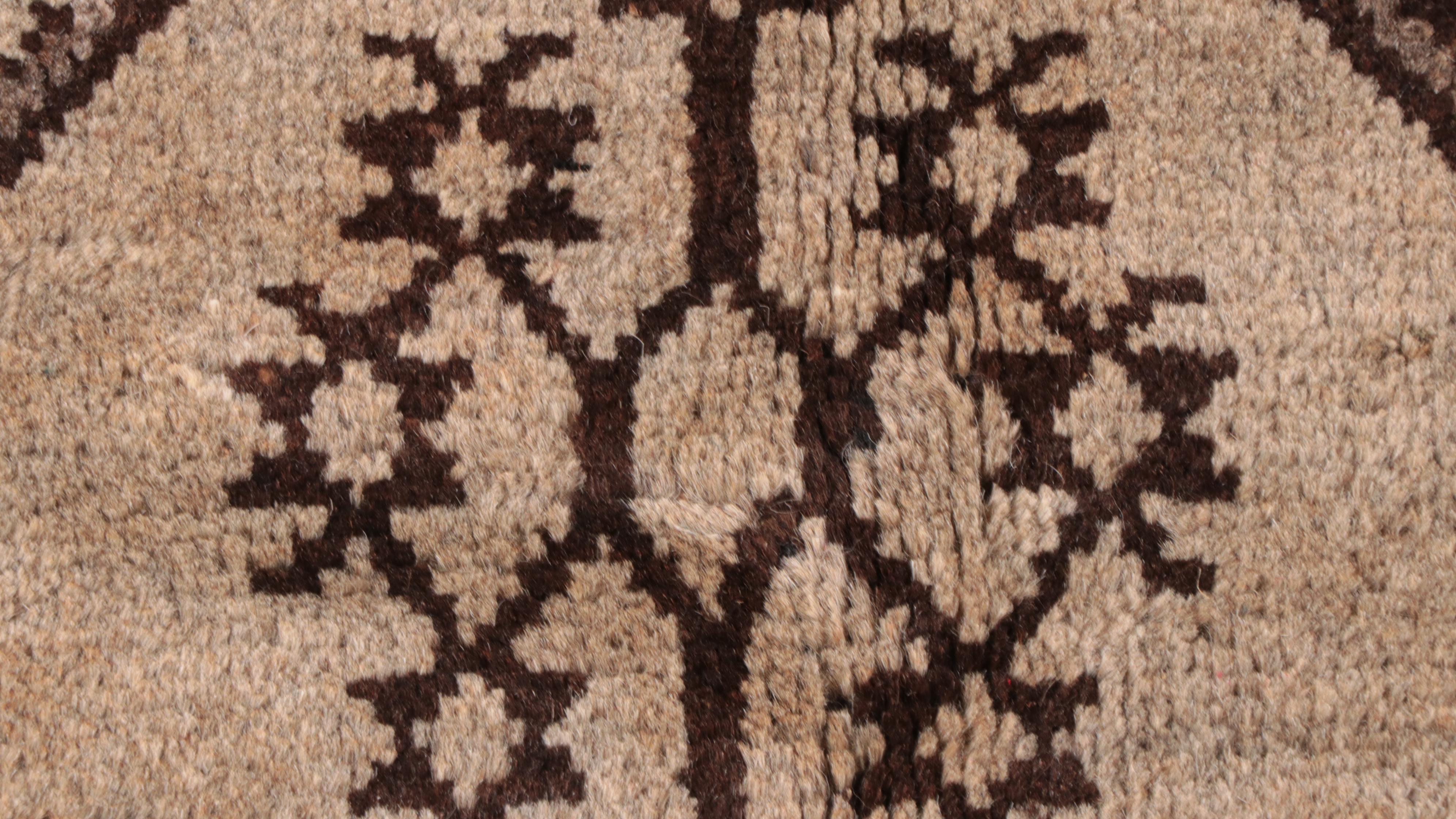 4'11 x 6'6 Hand-Knotted Afghan "Elephant Foot' Gul Accent Rug