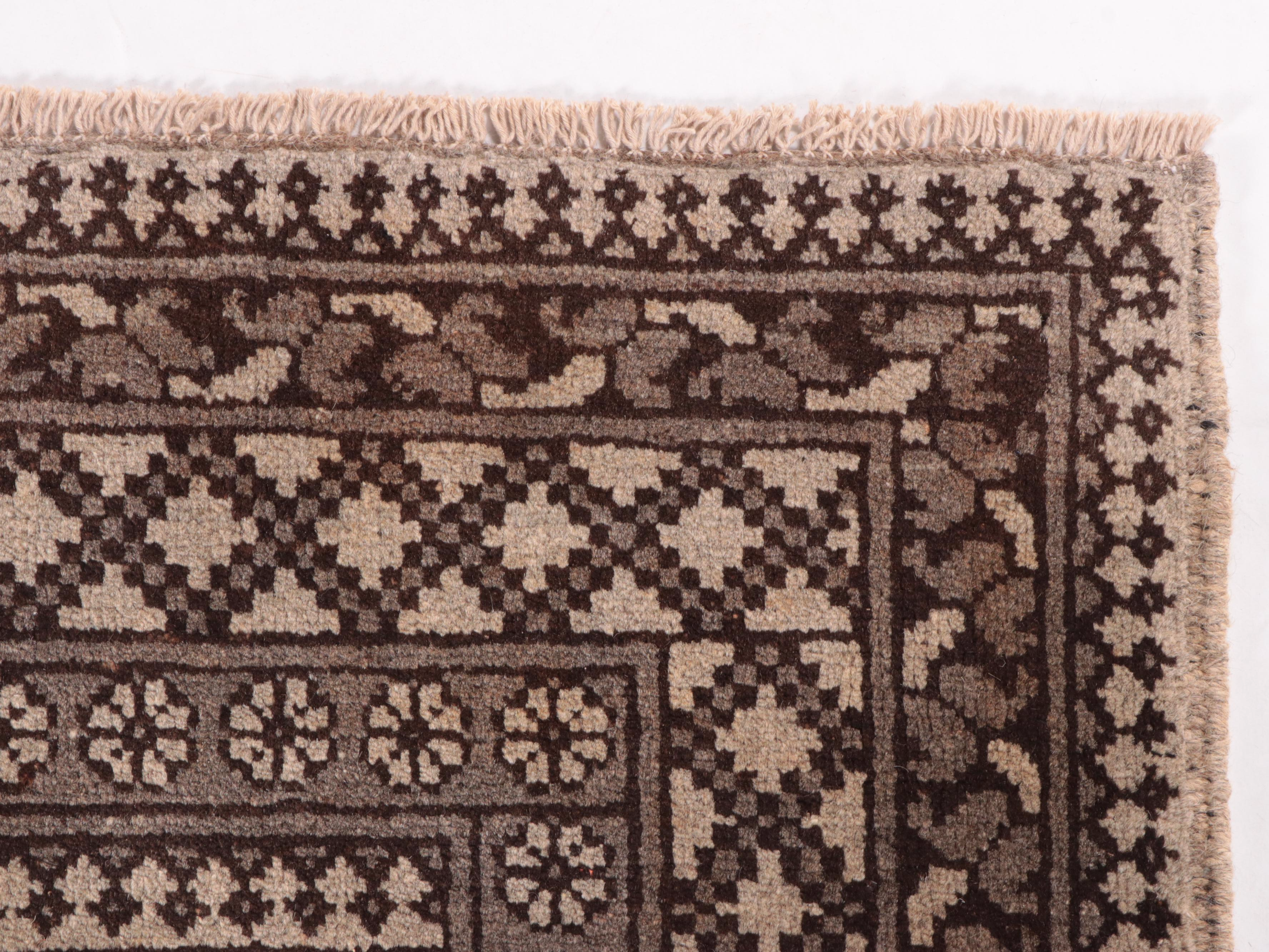 4'11 x 6'6 Hand-Knotted Afghan "Elephant Foot' Gul Accent Rug