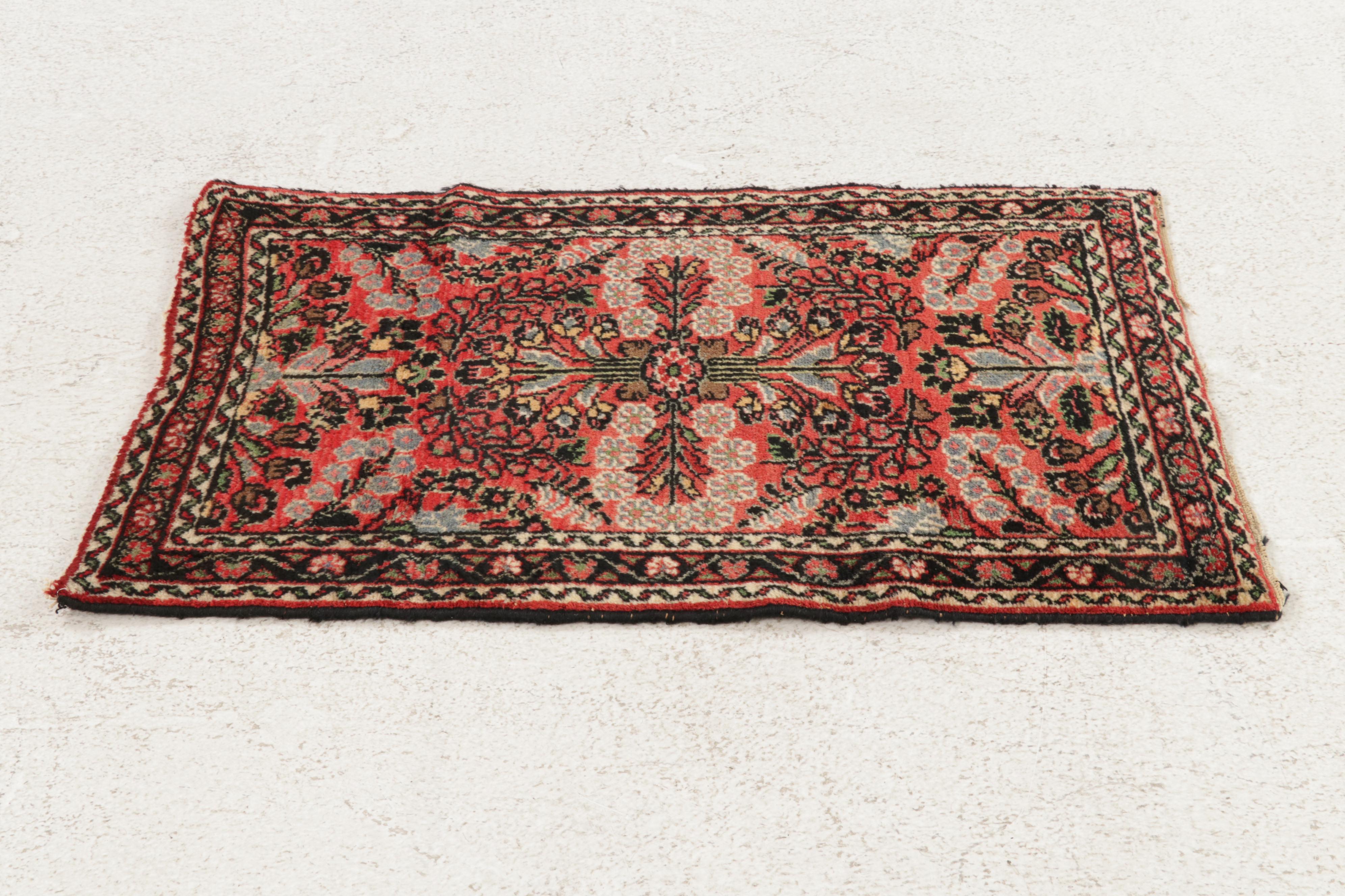 2' x 3'1 Hand-Knotted Persian Dargazine Rug, 1920s