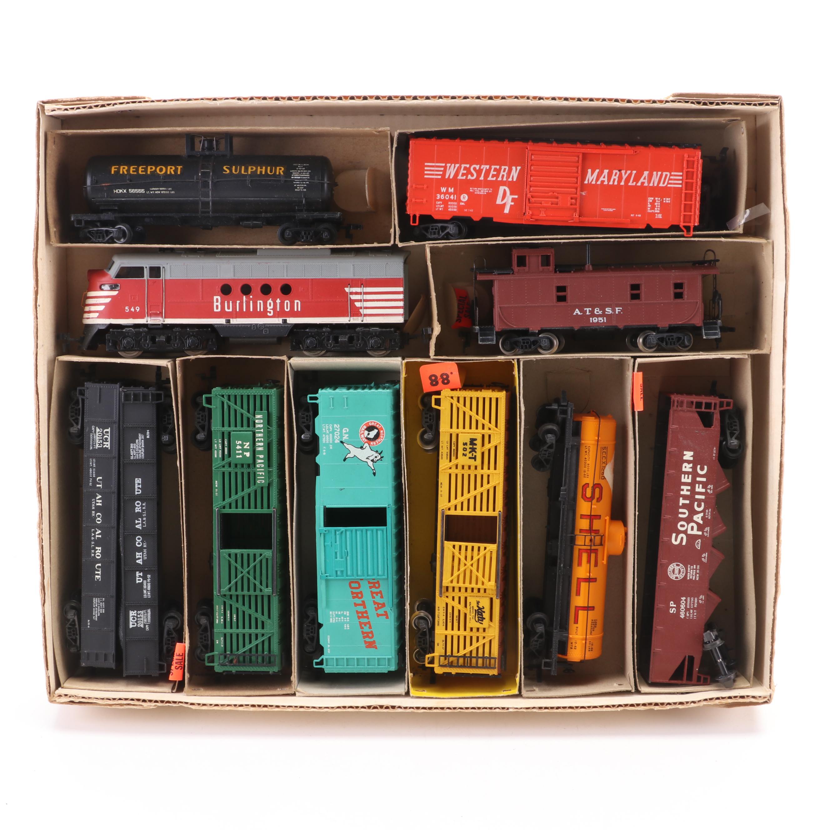Louis Marx HO Scale Train Set, Mid-20th Century