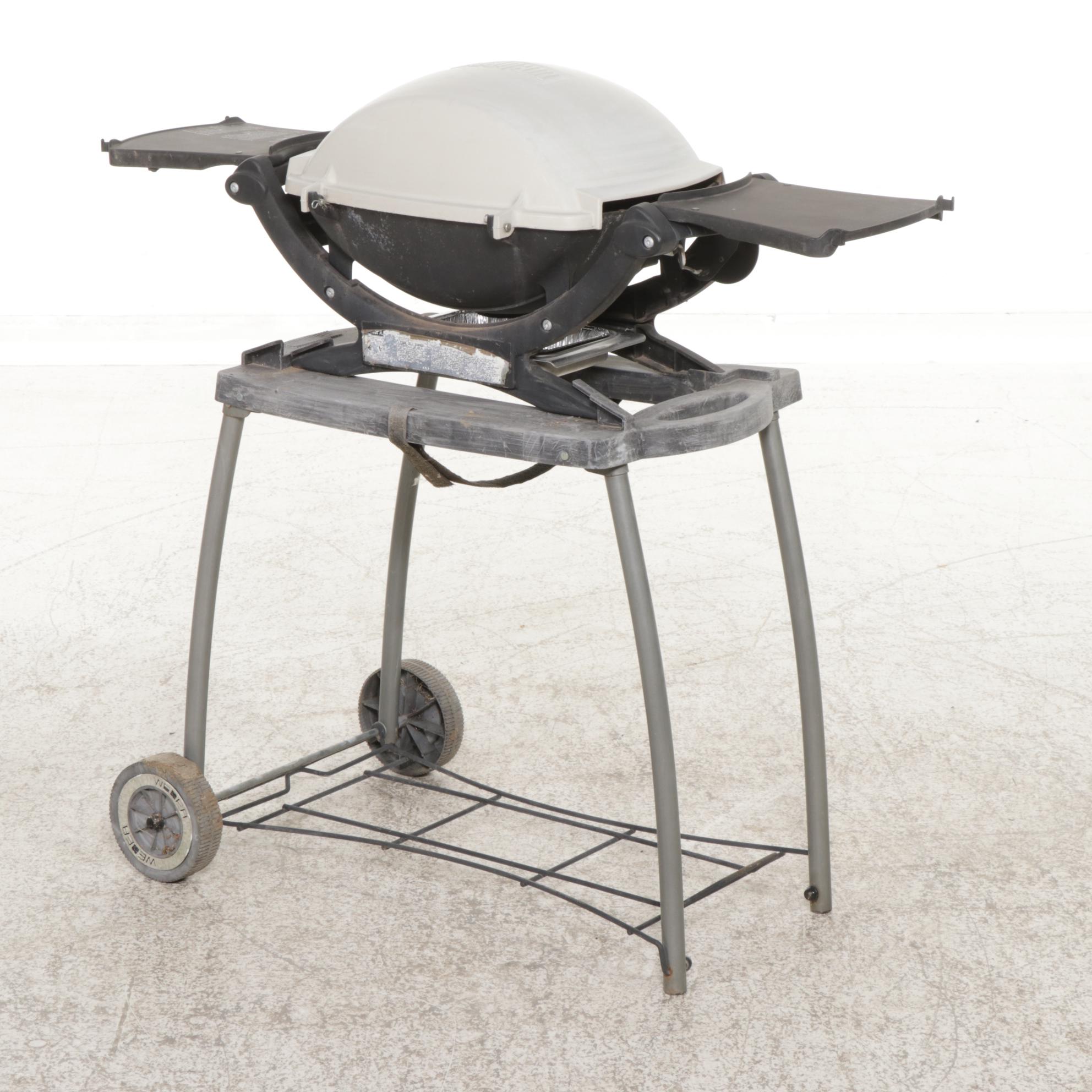 Weber Q120 Liquid Propane Portable Grill on Stand