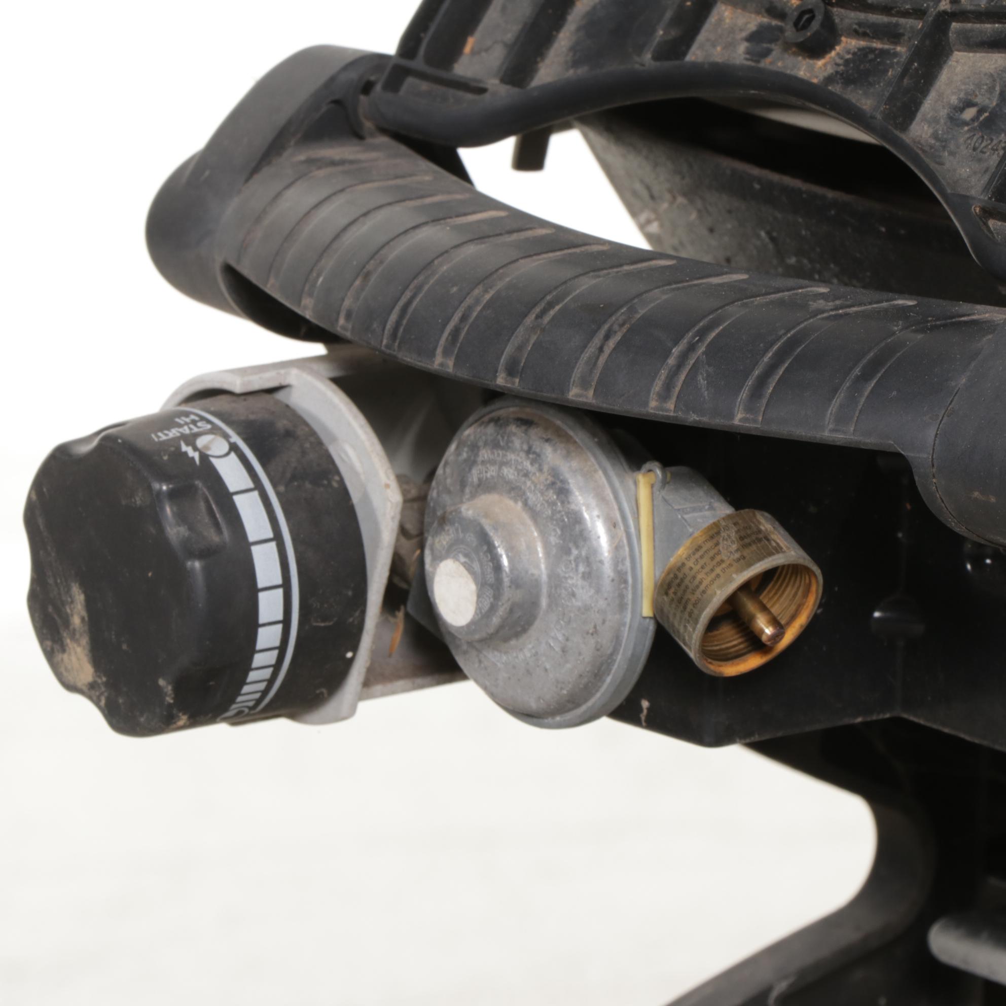 Weber Q120 Liquid Propane Portable Grill on Stand