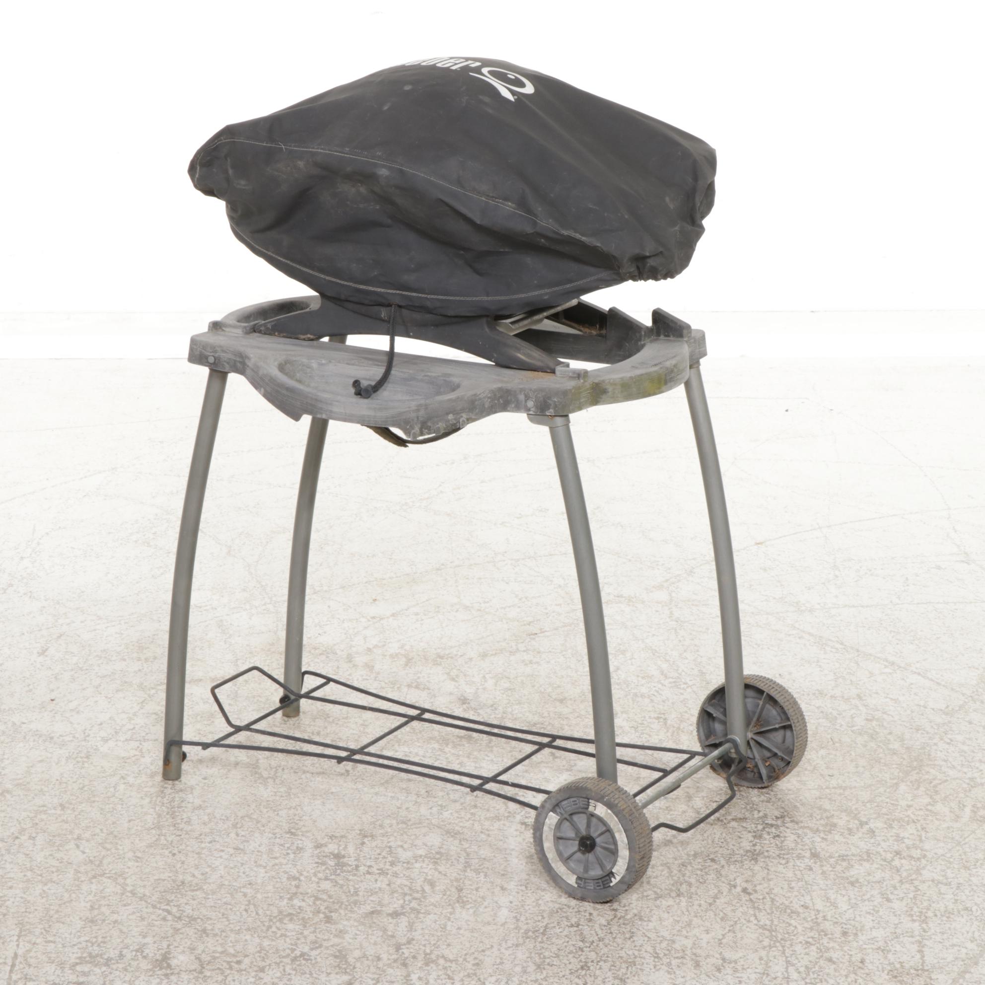 Weber Q120 Liquid Propane Portable Grill on Stand