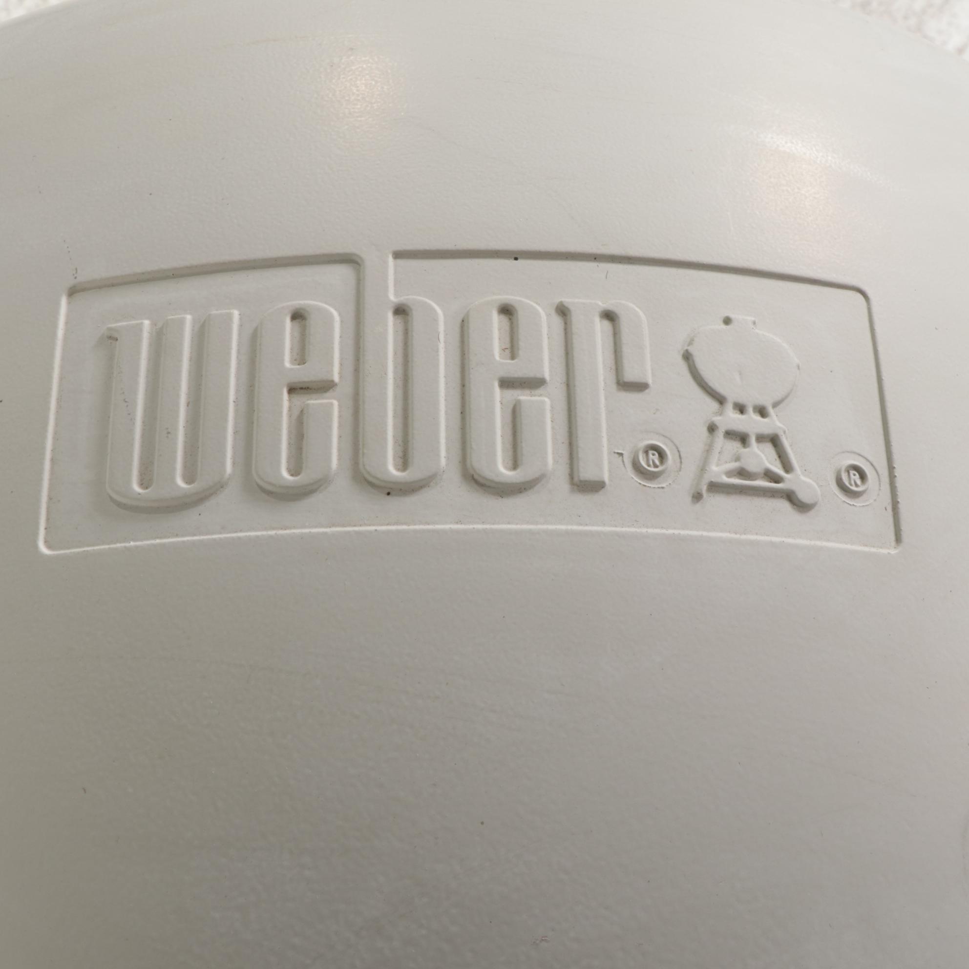 Weber Q120 Liquid Propane Portable Grill on Stand