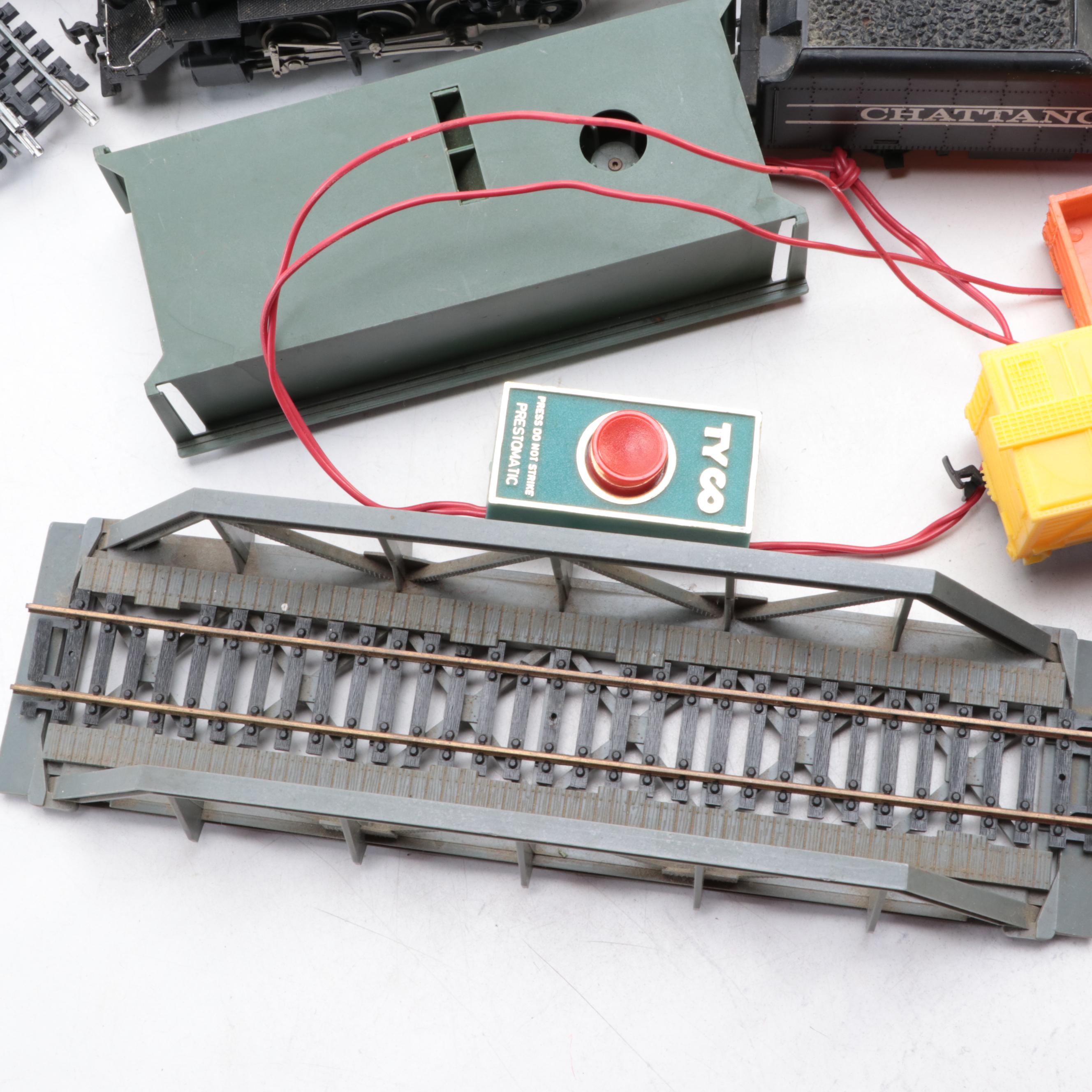 Tyco and Life-Like HO Model Electric Train Locomotive, Tracks, Cars and More