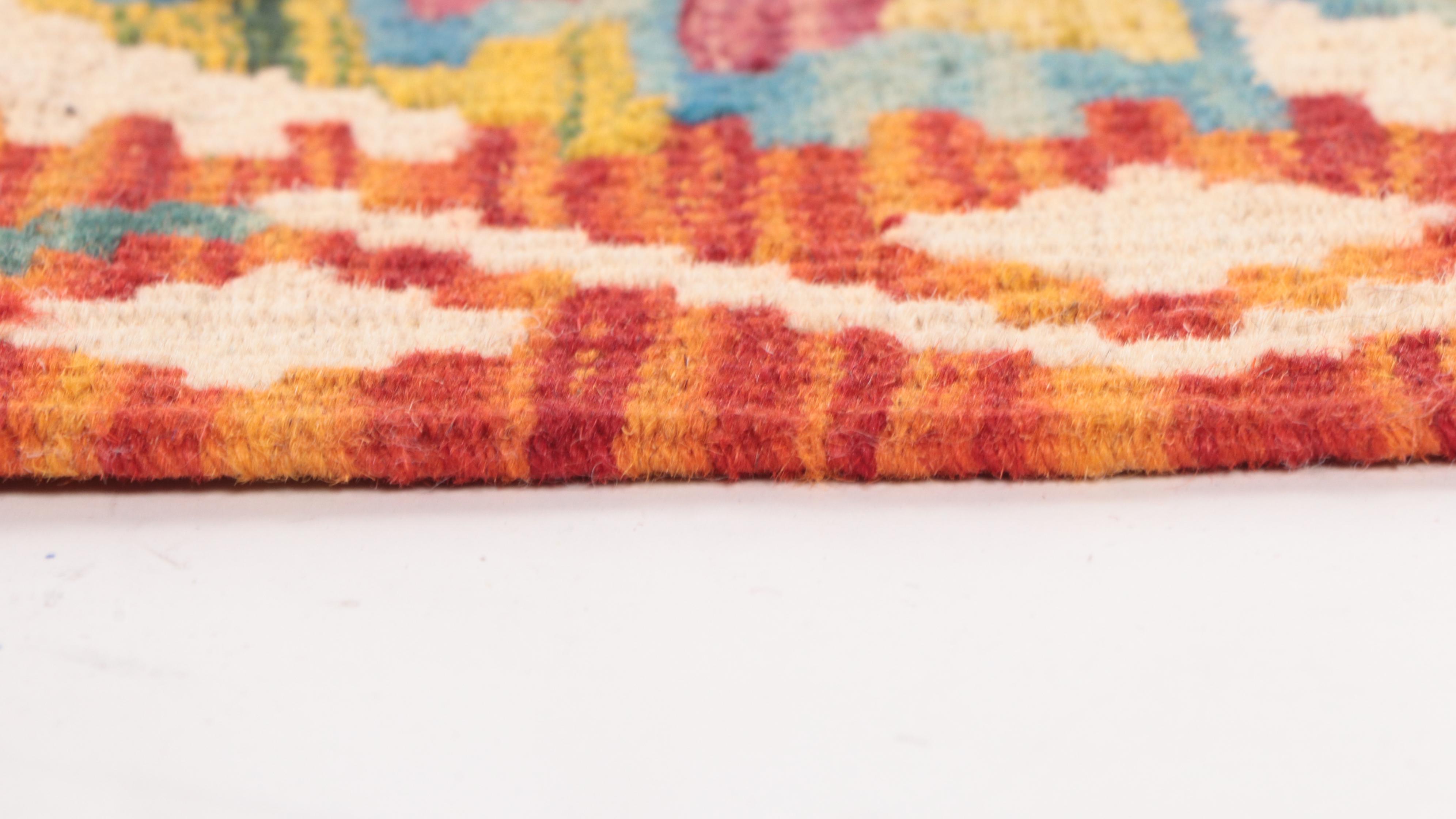 1'11 x 6'9 Handwoven Pakistani Kilim Carpet Runner