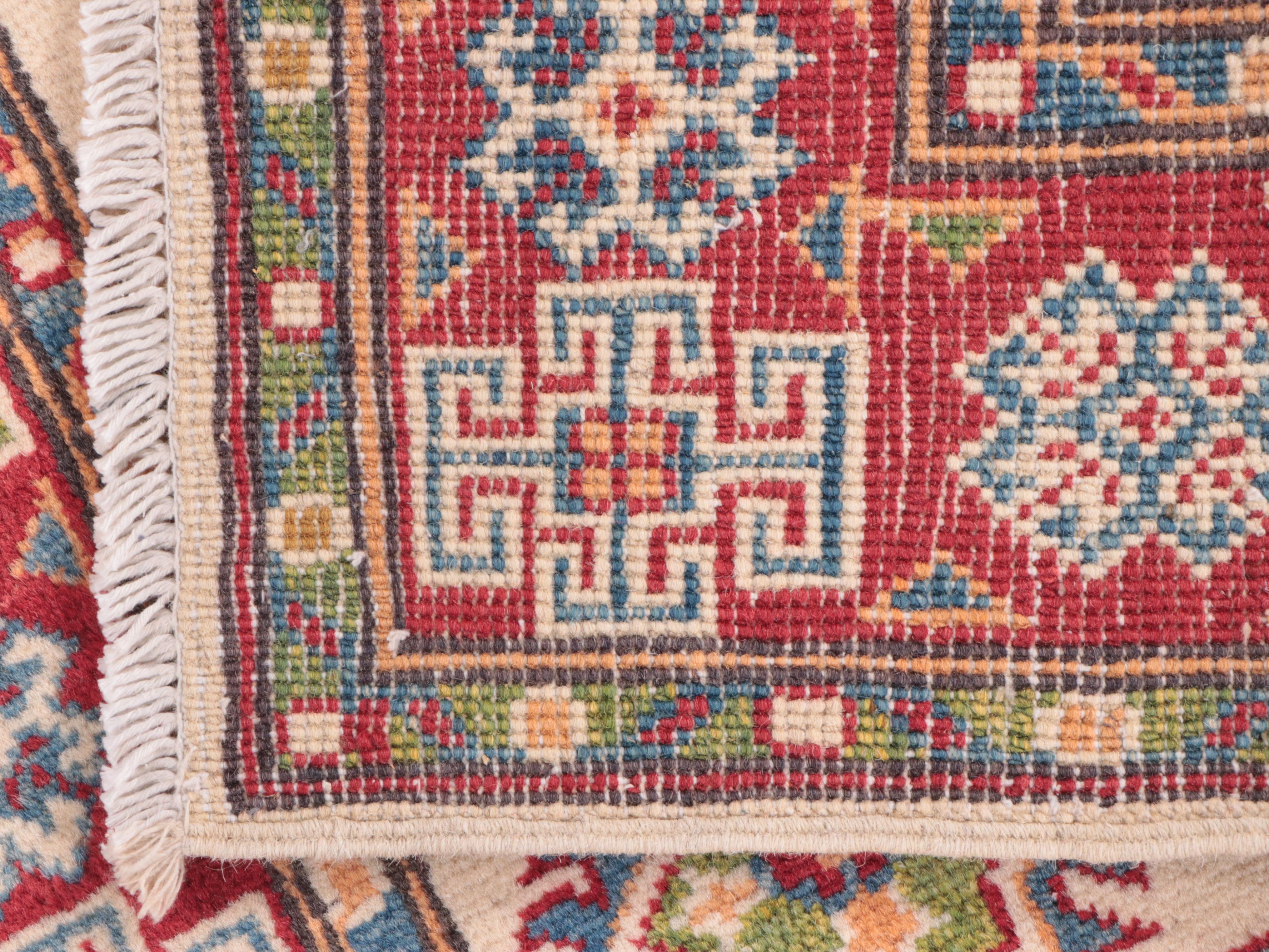 2'8 x 4'2 Hand-Knotted Pakistani Kazak Accent Rug