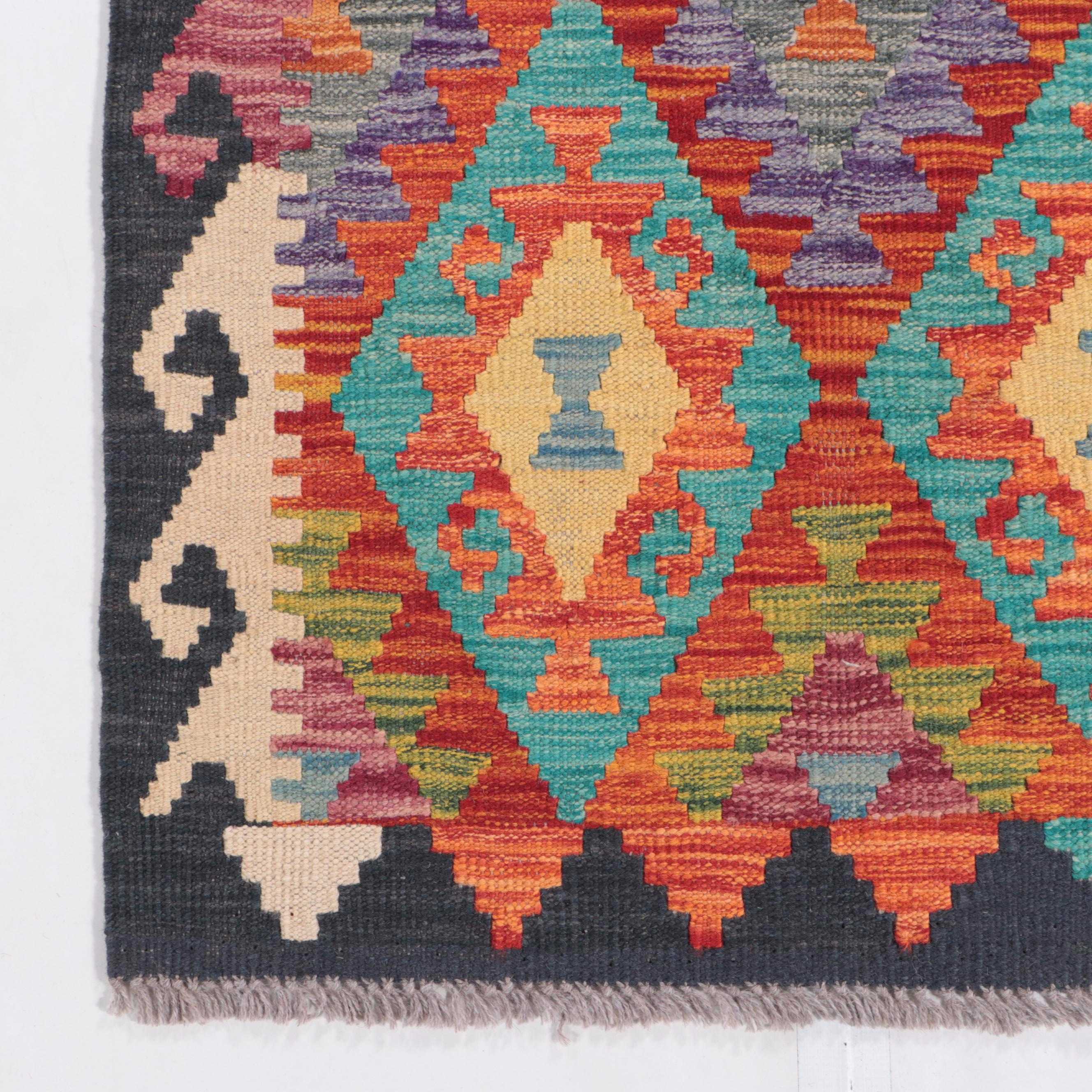 2'8 x  9'8 Handwoven Pakistani Kilim Carpet Runner