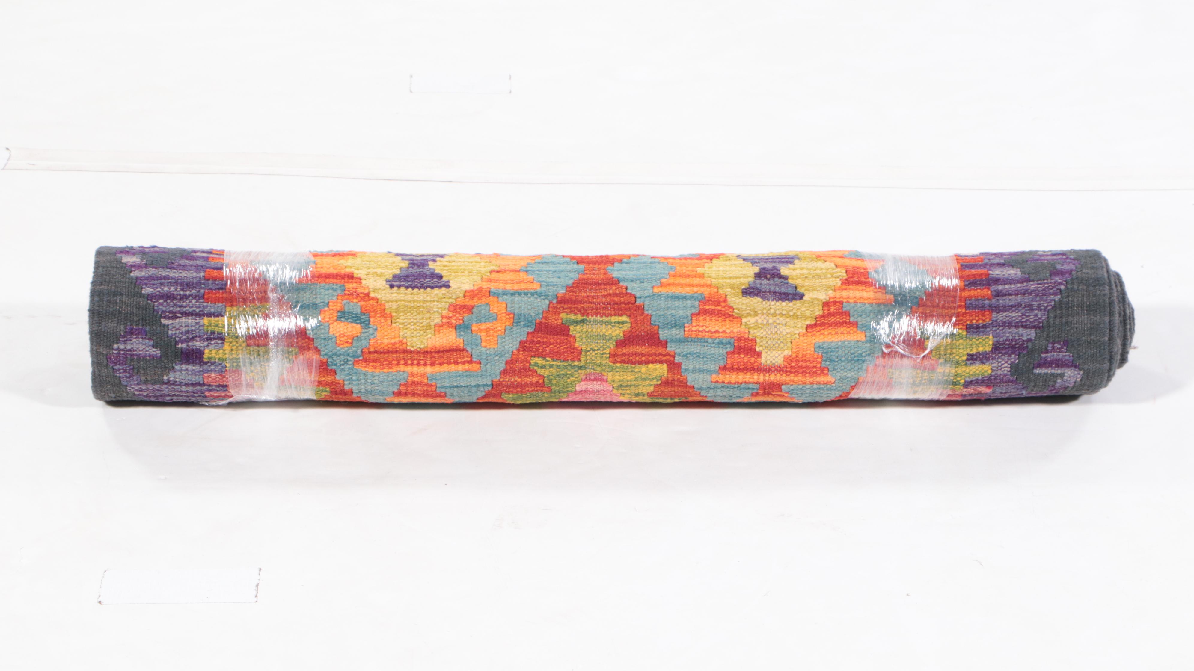 2'8 x  9'8 Handwoven Pakistani Kilim Carpet Runner