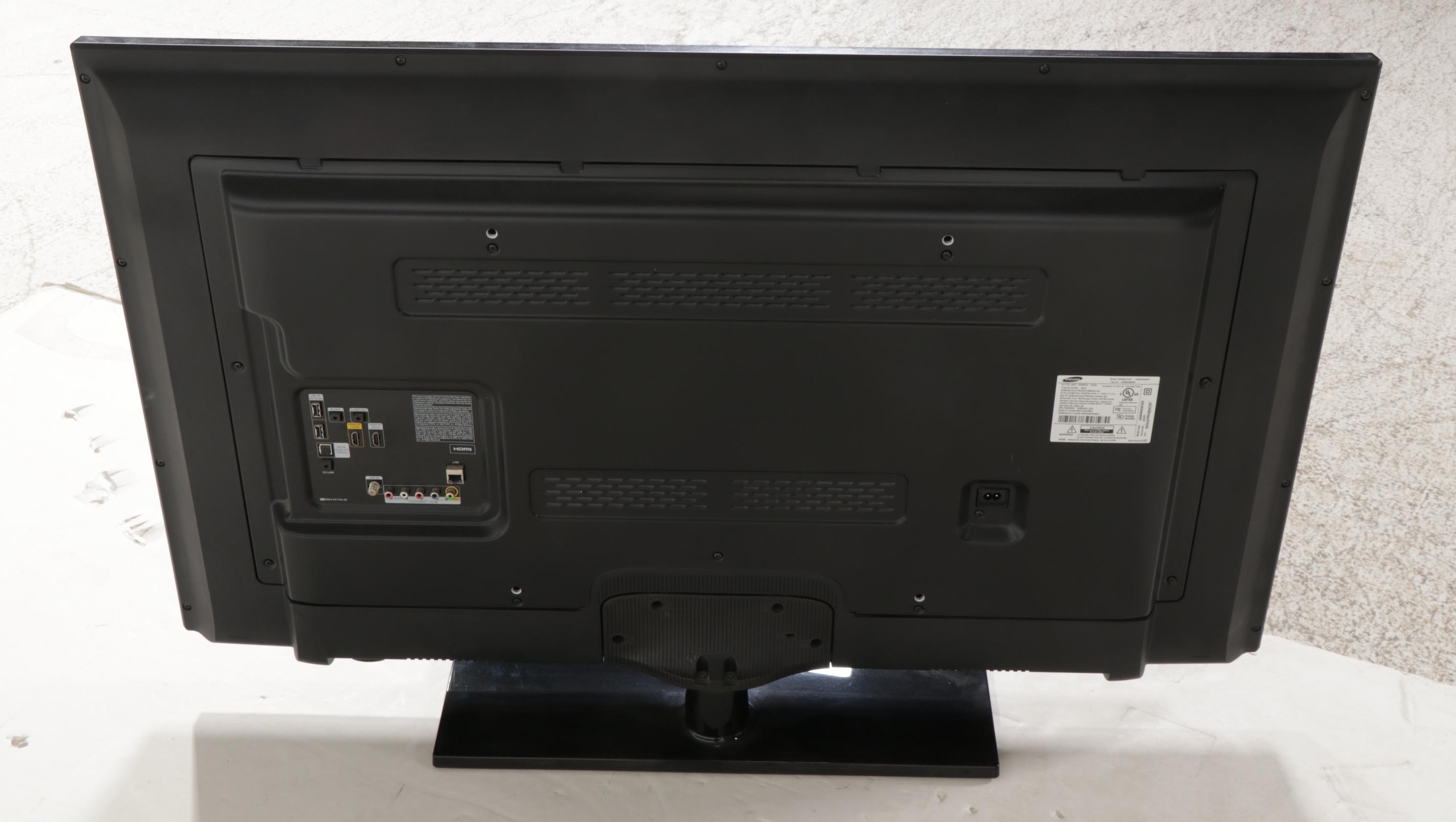 Samsung 50" LED Smart TV With Remote