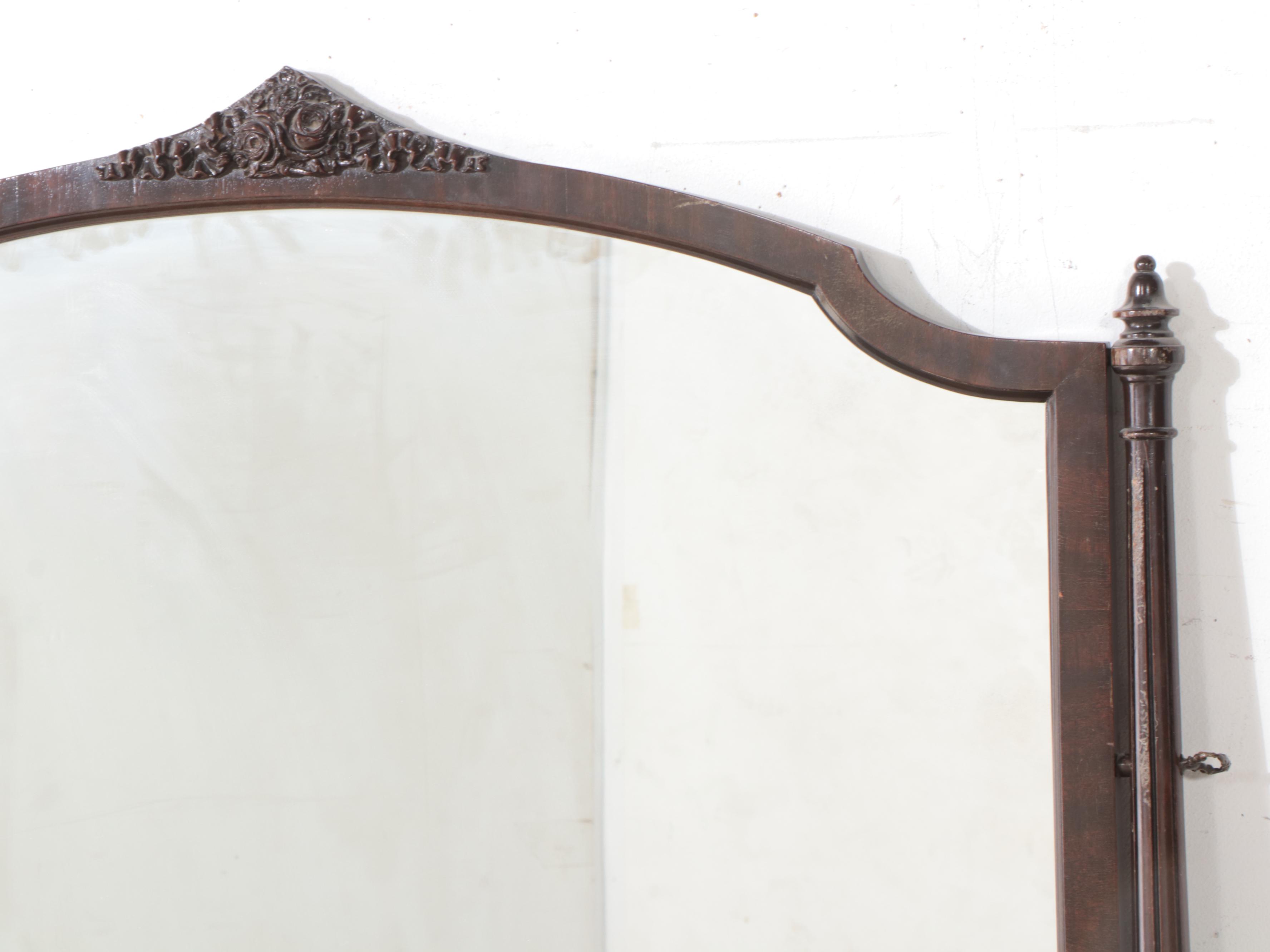 Neoclassical Style Mahogany Four-Drawer Dresser, Early 20th Century