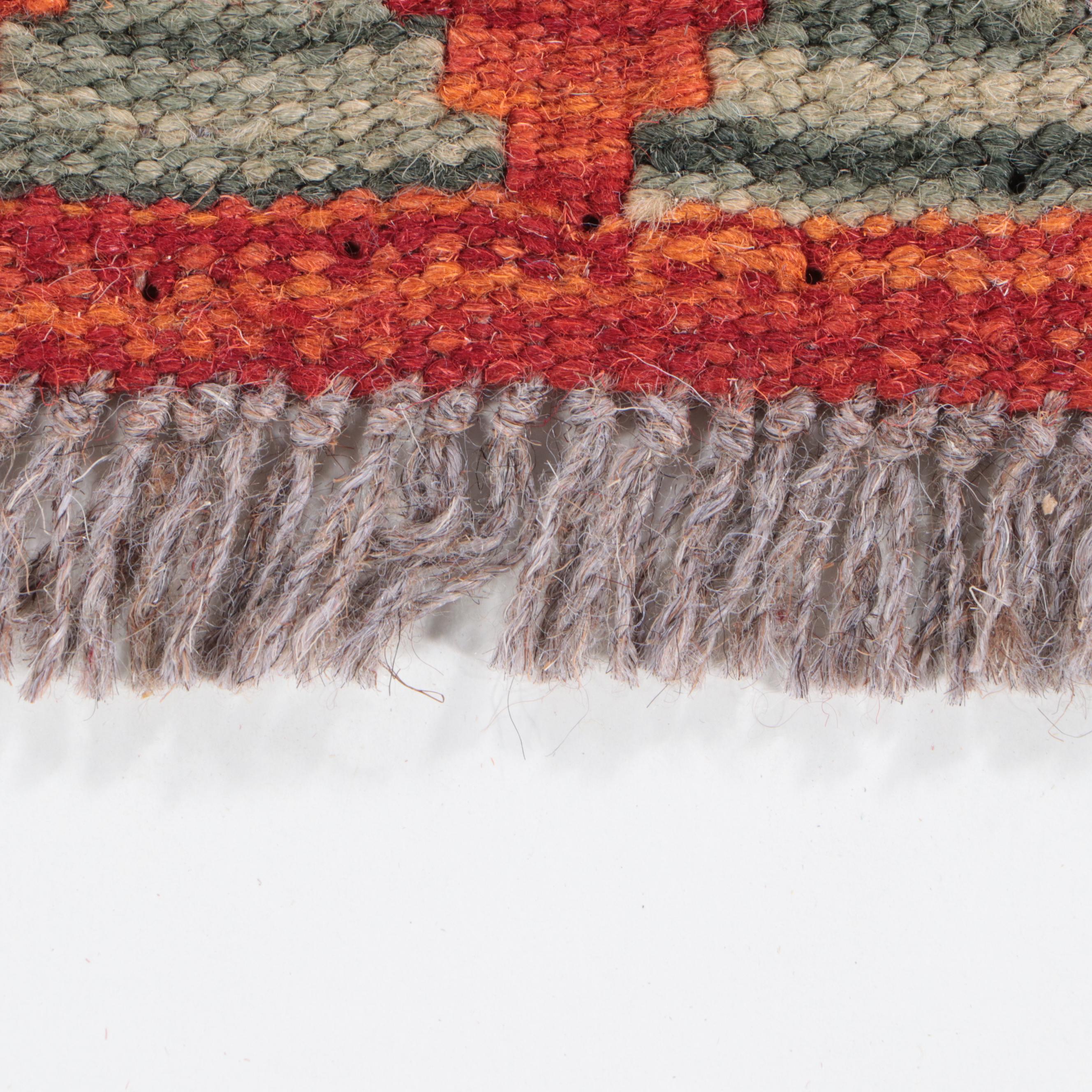 2'8 x 6'7 Handwoven Pakistani Kilim Carpet Runner