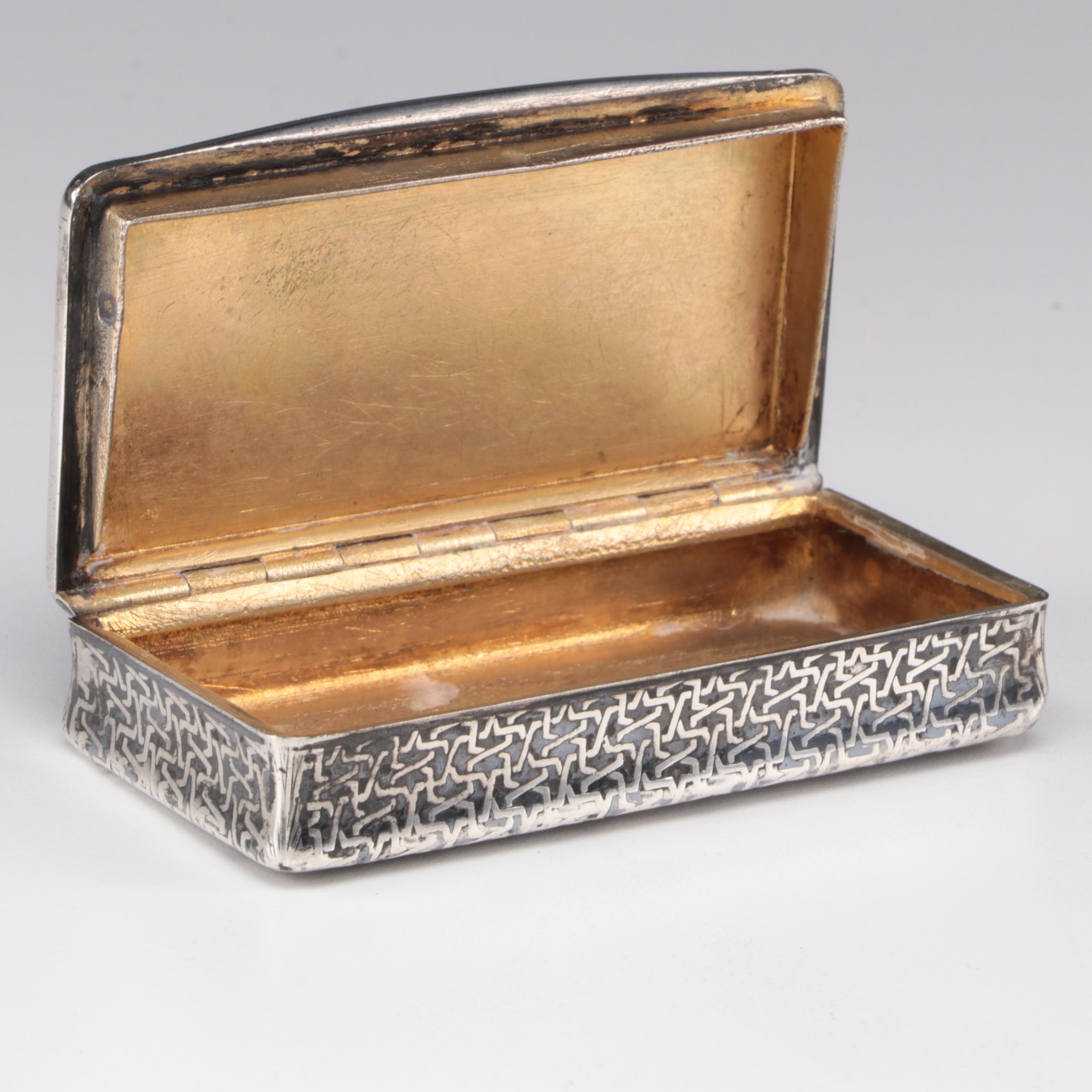 French 800 Silver Niello Putti Motif Snuff Box, 19th Century