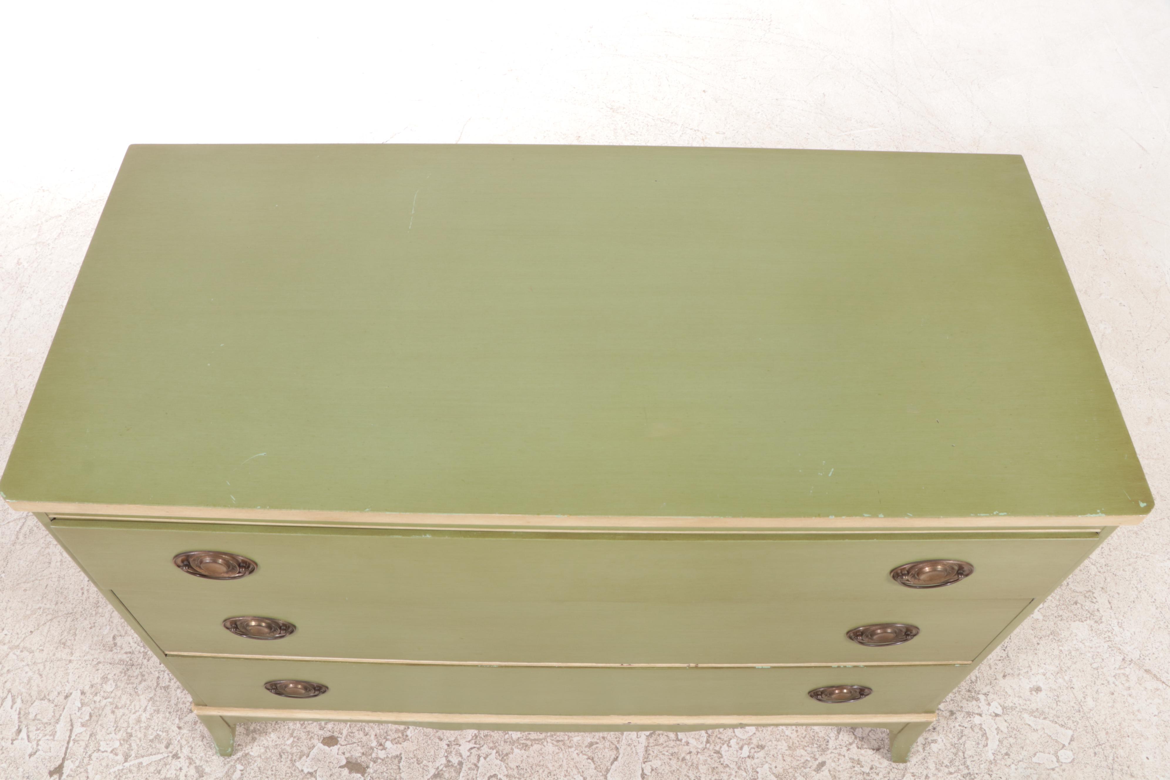 Northern Furniture Co. Federal Style Paint-Decorated Three-Drawer Dresser